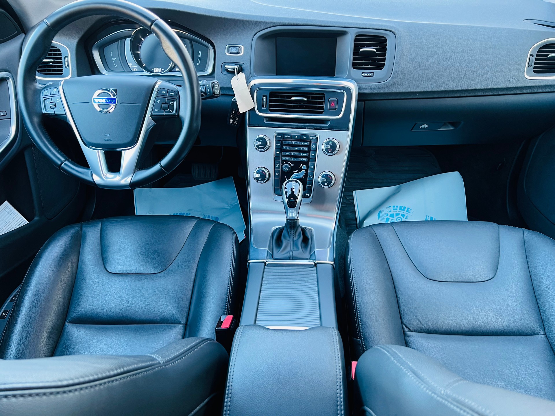 VOLVO V60 D4 Summum Geartronic-image-12