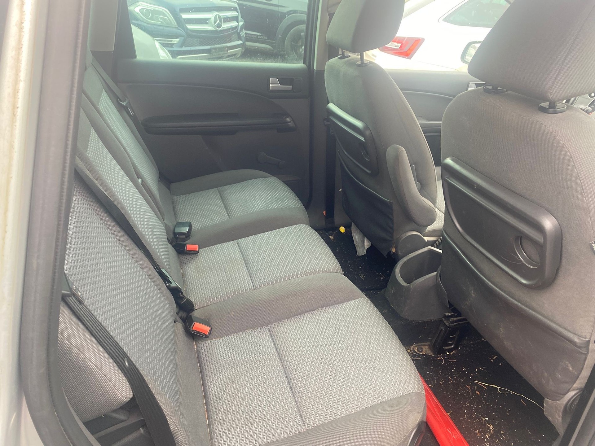 FORD Focus C-Max 1.8 Ghia-image-10