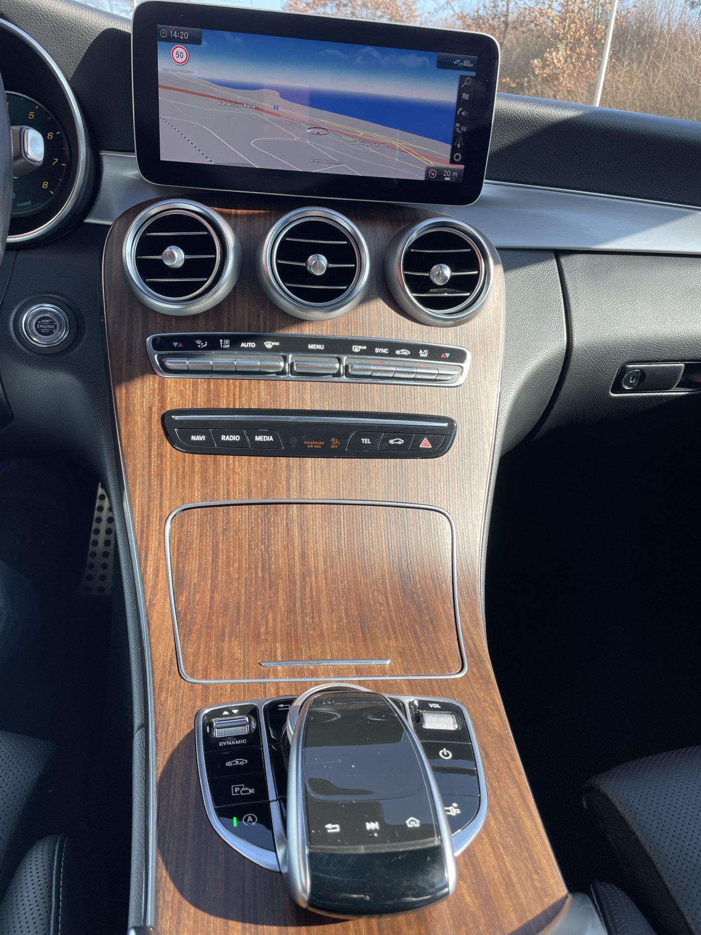MERCEDES-BENZ C 200 AMG Line Cabriolet 9G-Tronic-image-4