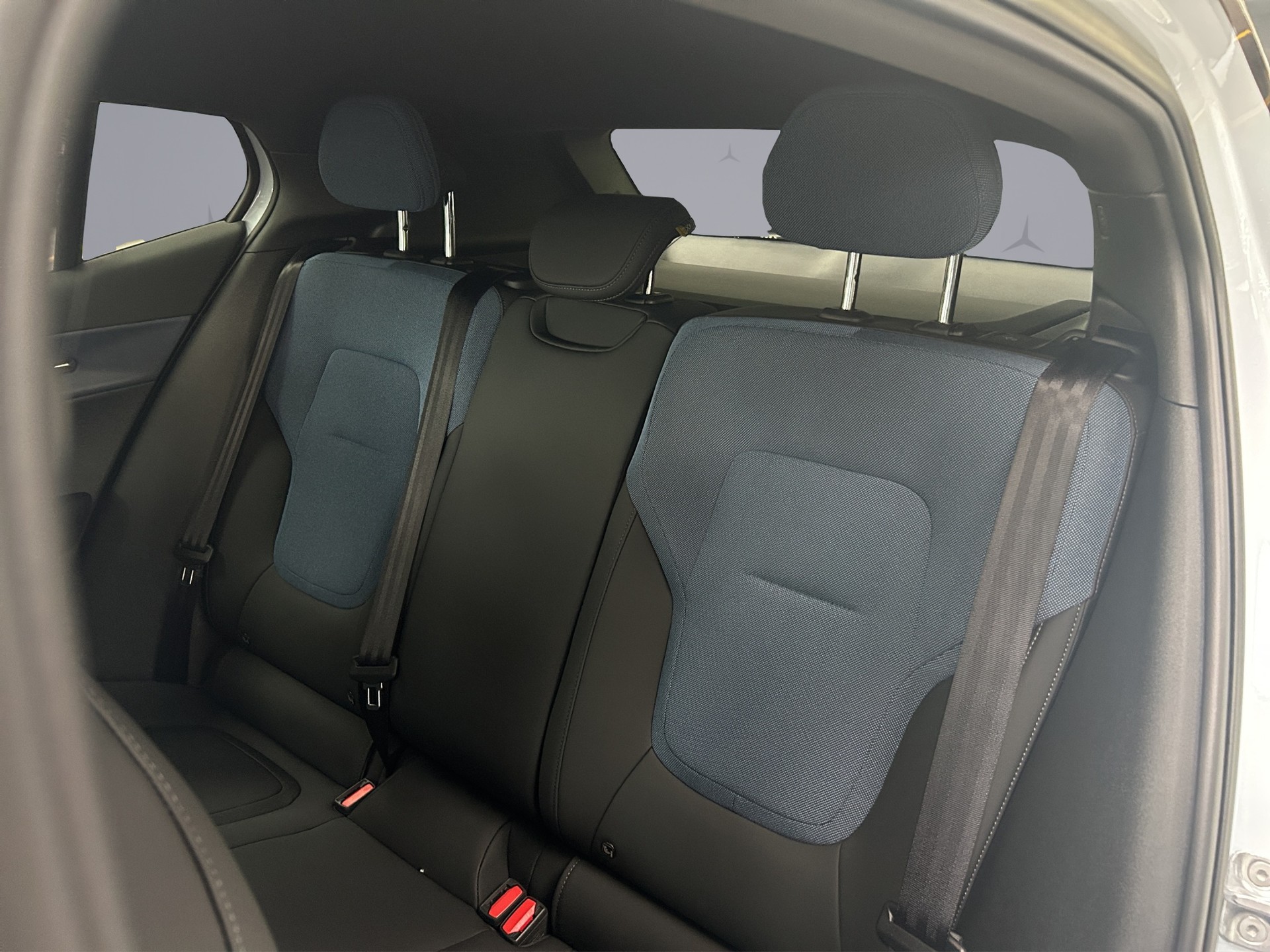 VOLVO EX30 E40 Plus-image-9