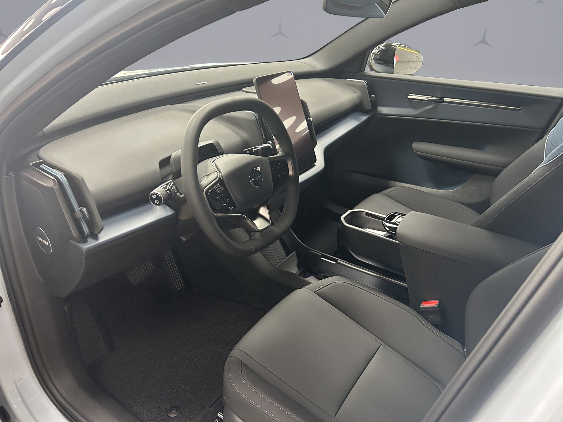VOLVO EX30 E40 Plus-image-8