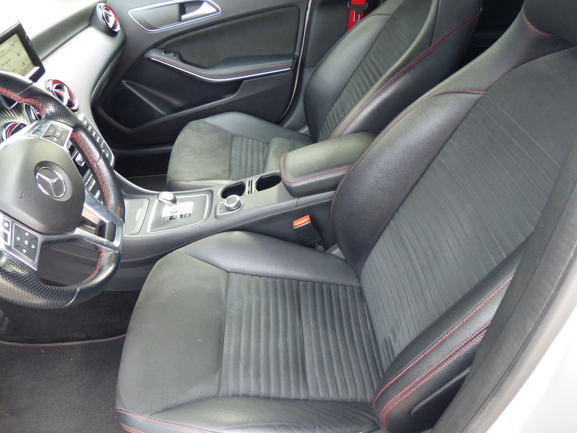 MERCEDES-BENZ A 45 AMG 4Matic Speedshift 7G-DCT-image-15