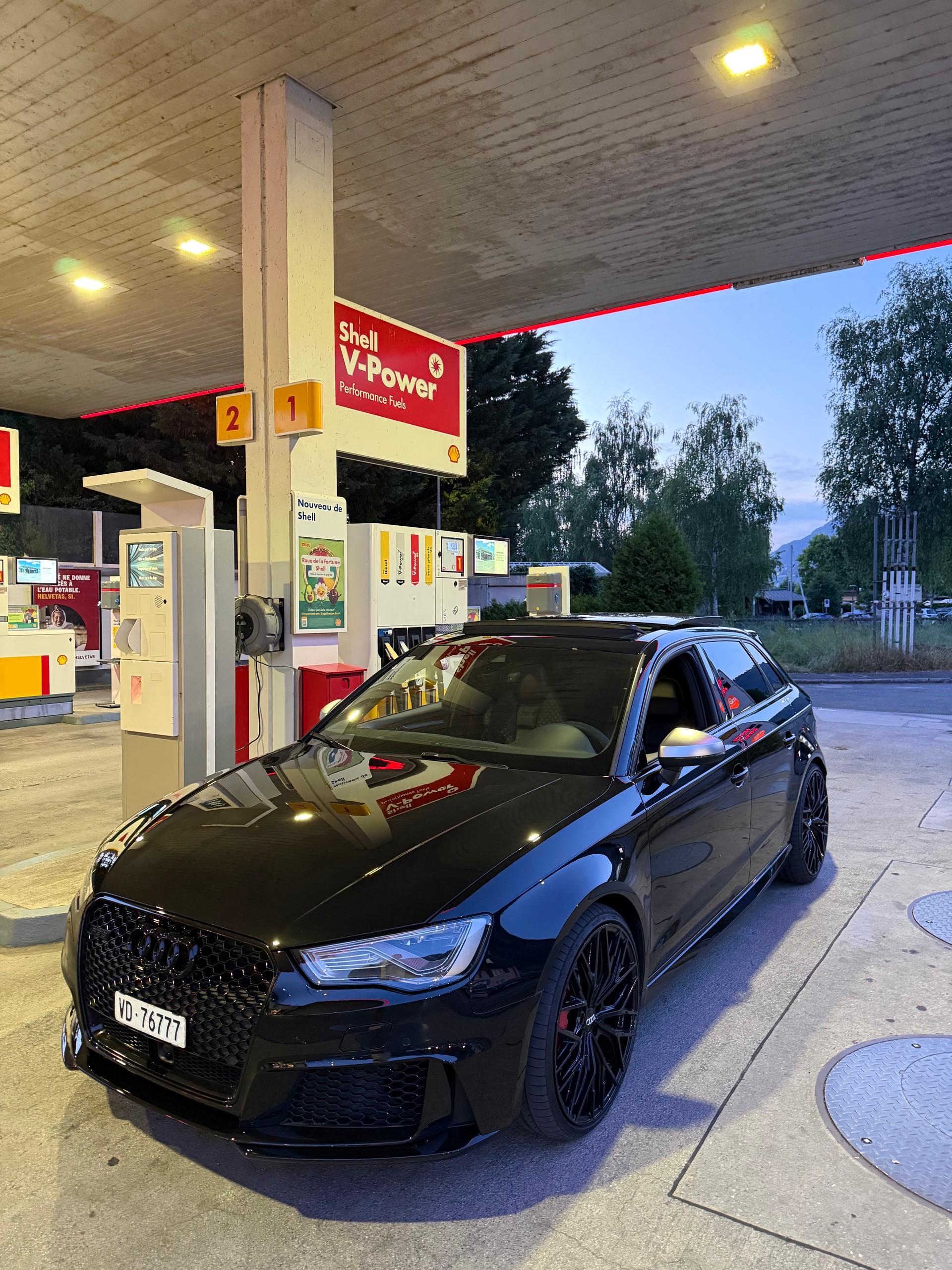 AUDI RS3 2.5 TSI quattro S-tronic-image-1