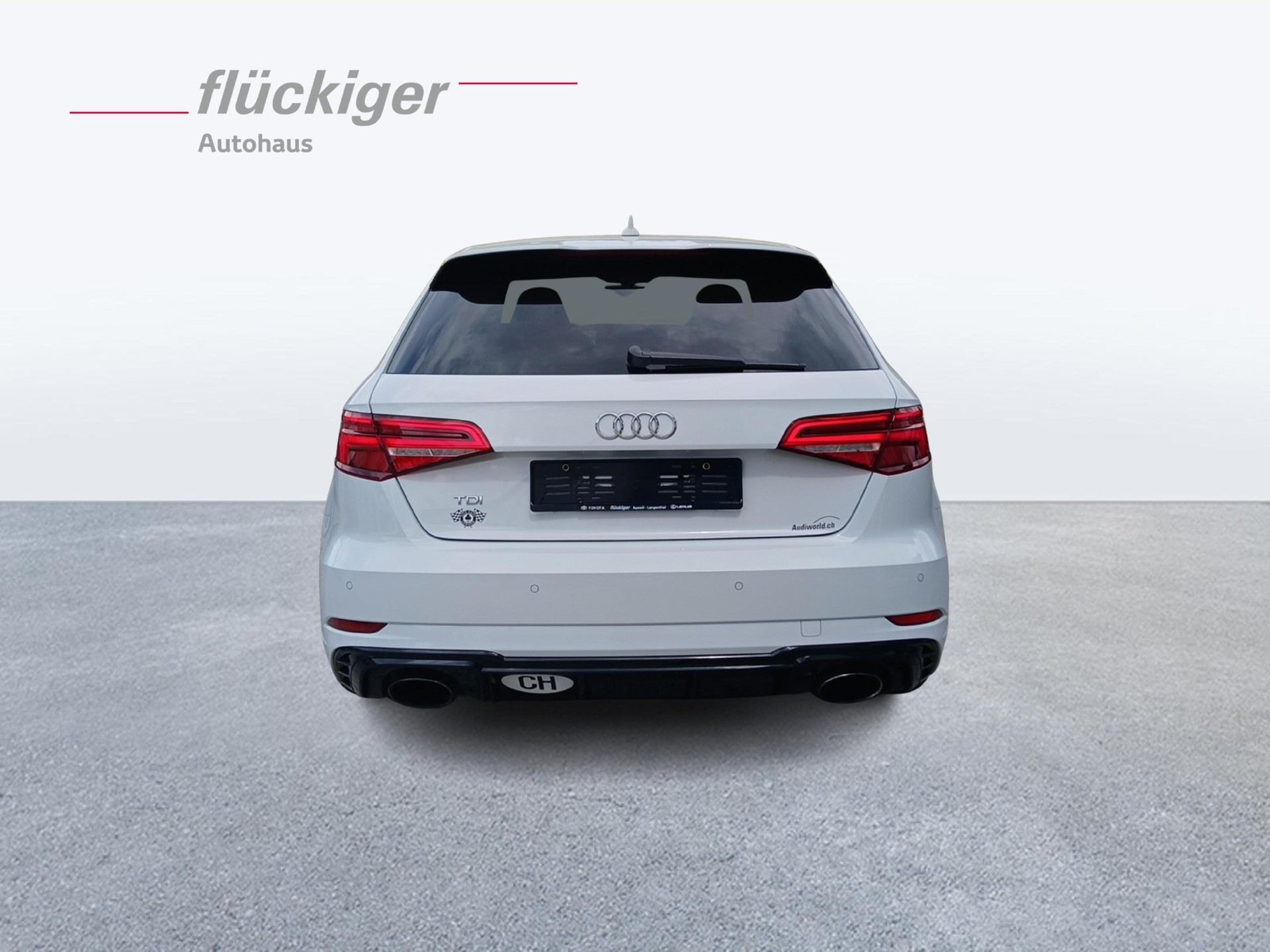AUDI RS3 Sportback 2.5 T FSI quattro S-Tronic-showroom-element-3