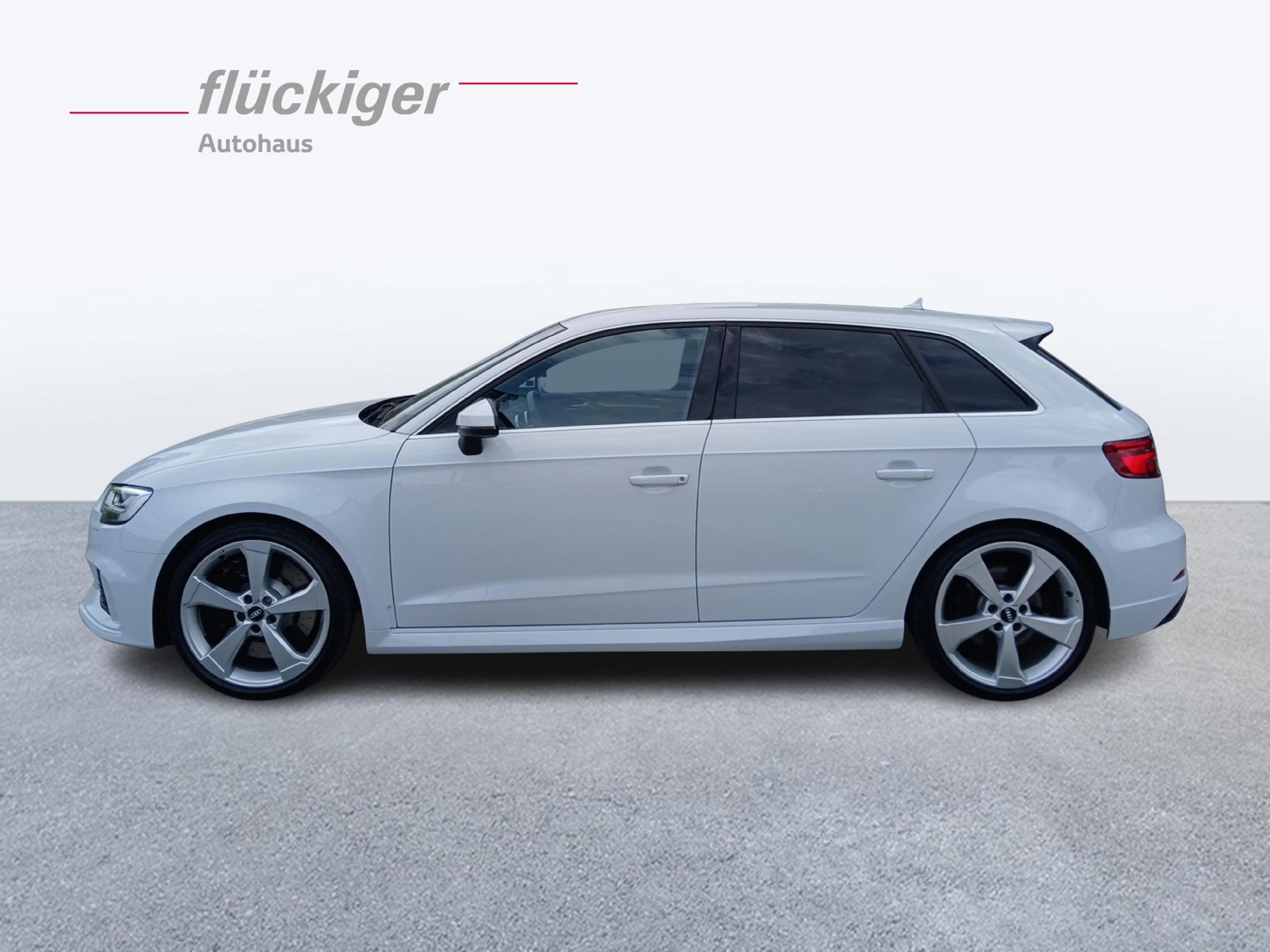AUDI RS3 Sportback 2.5 T FSI quattro S-Tronic-image-1
