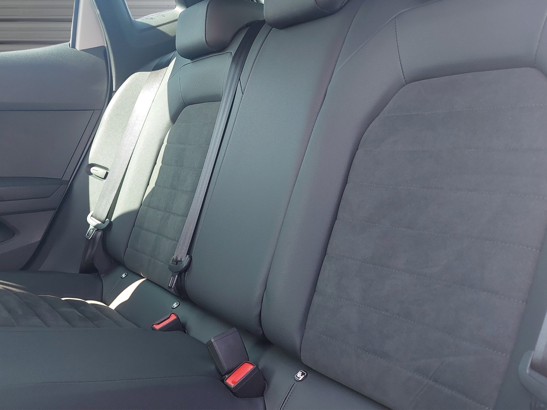 SEAT Ibiza 1.0 MPI FR-image-11