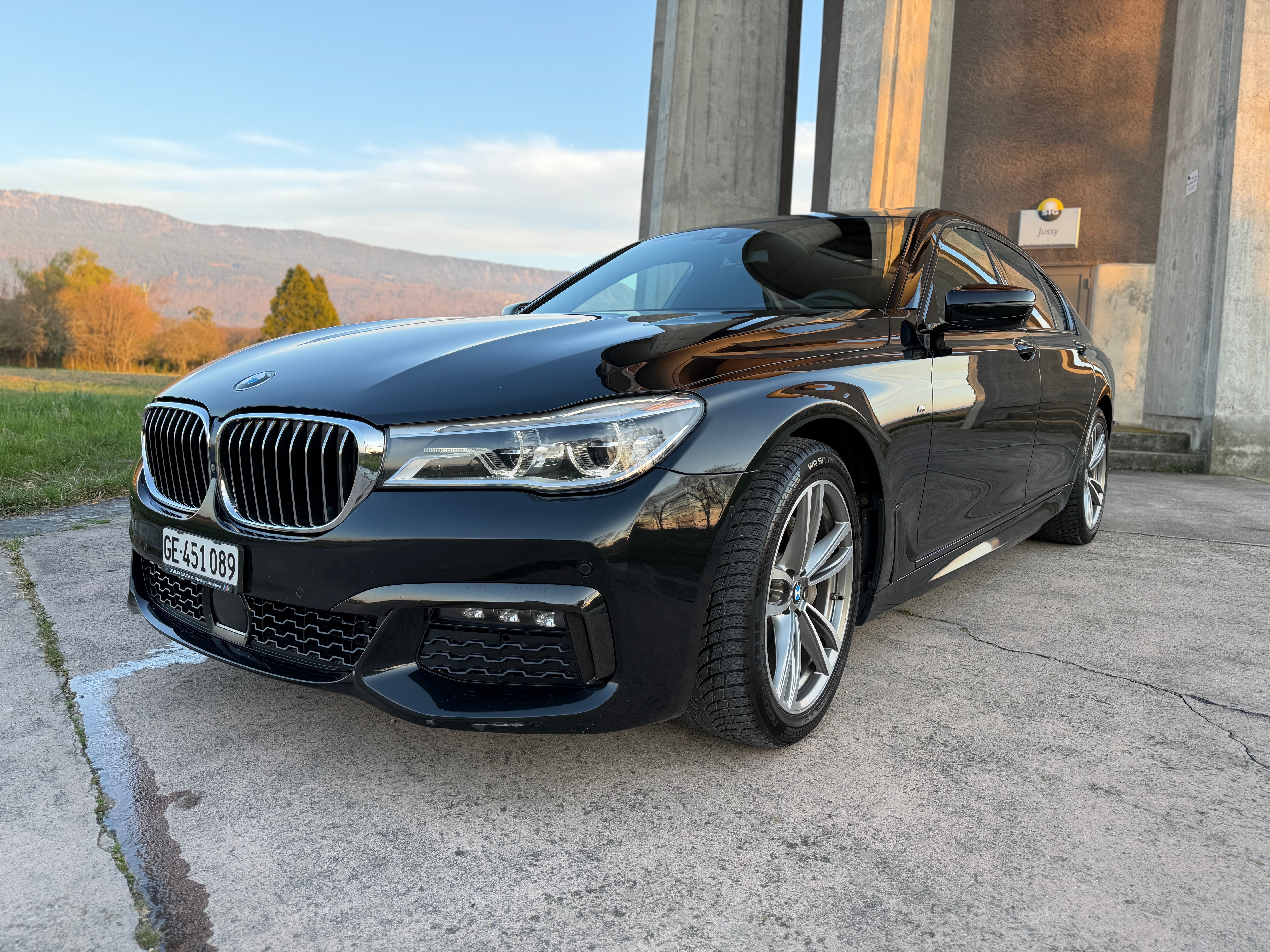 Car photo