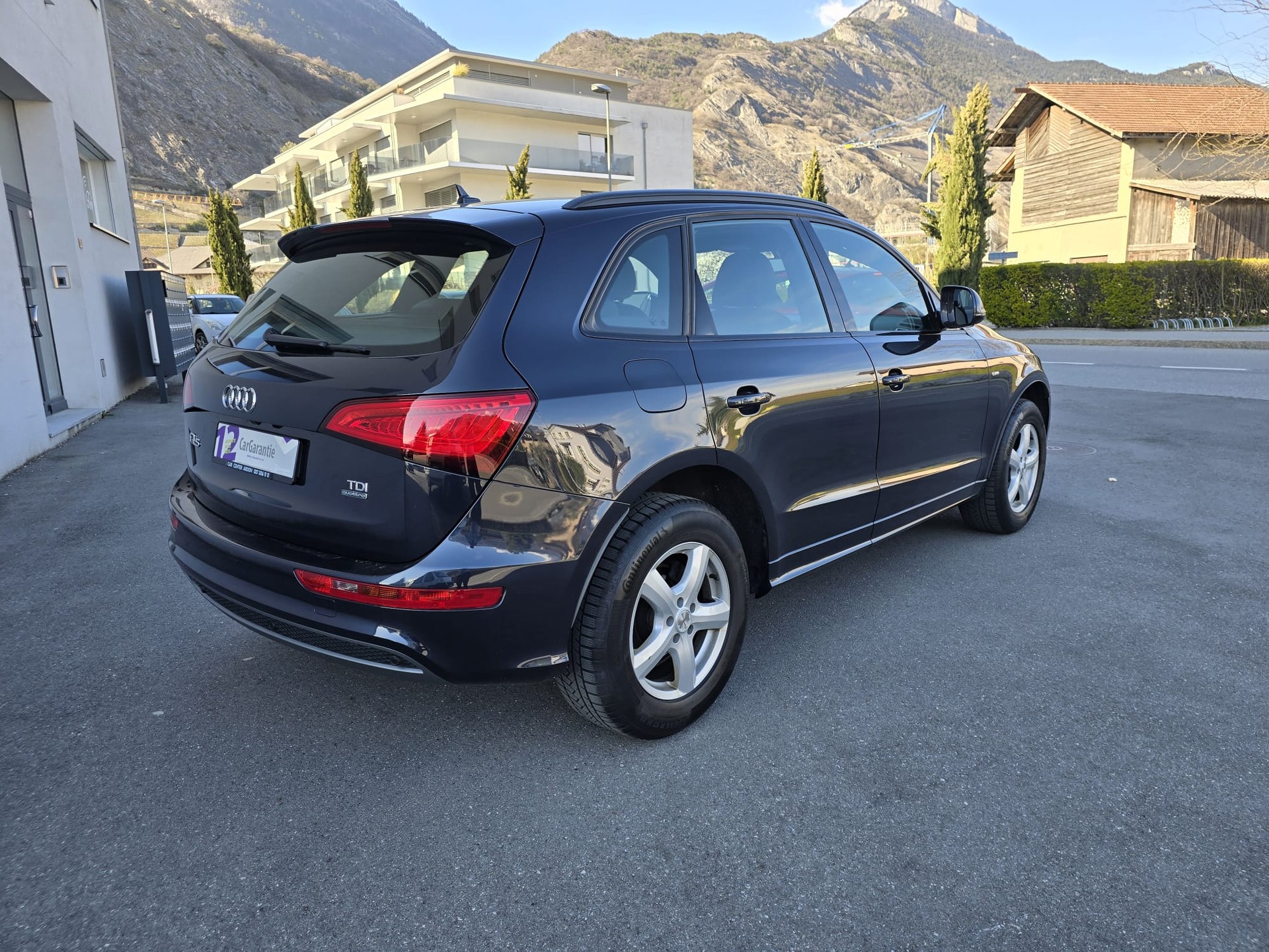 AUDI Q5 2.0 TDI S-Line quattro S-tronic-image-6
