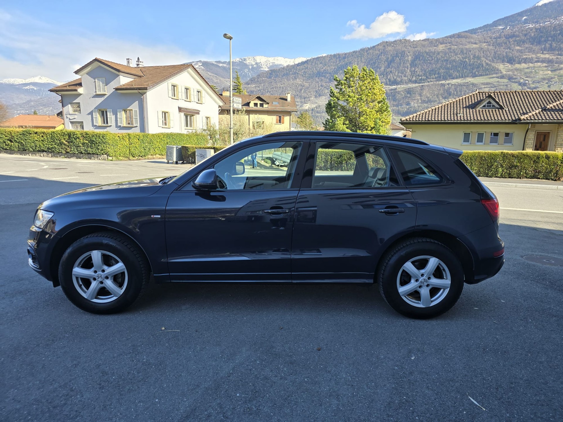 AUDI Q5 2.0 TDI S-Line quattro S-tronic-image-2