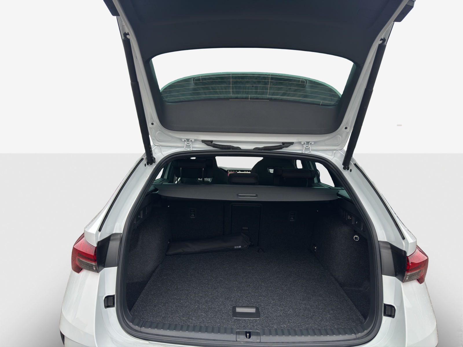 SKODA Octavia Combi 2.0 TSI DSG RS-image-12