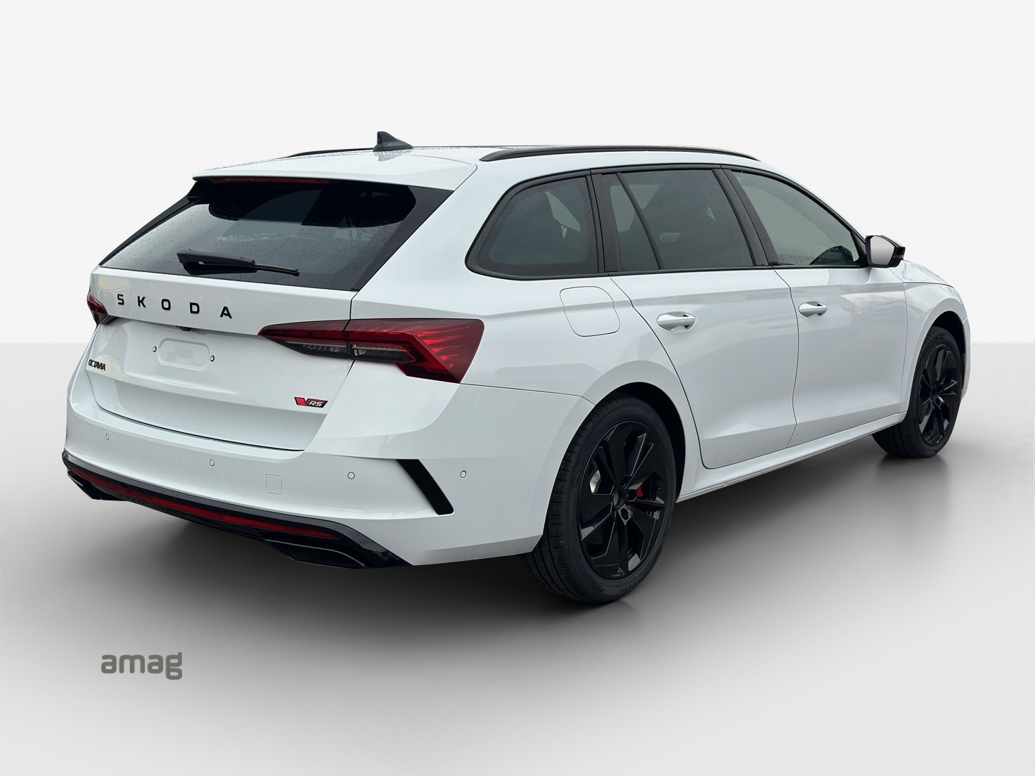 SKODA Octavia Combi 2.0 TSI DSG RS-image-4