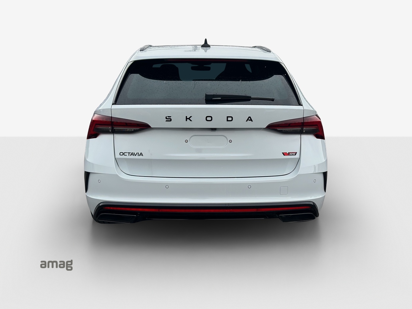 SKODA Octavia Combi 2.0 TSI DSG RS-image-3