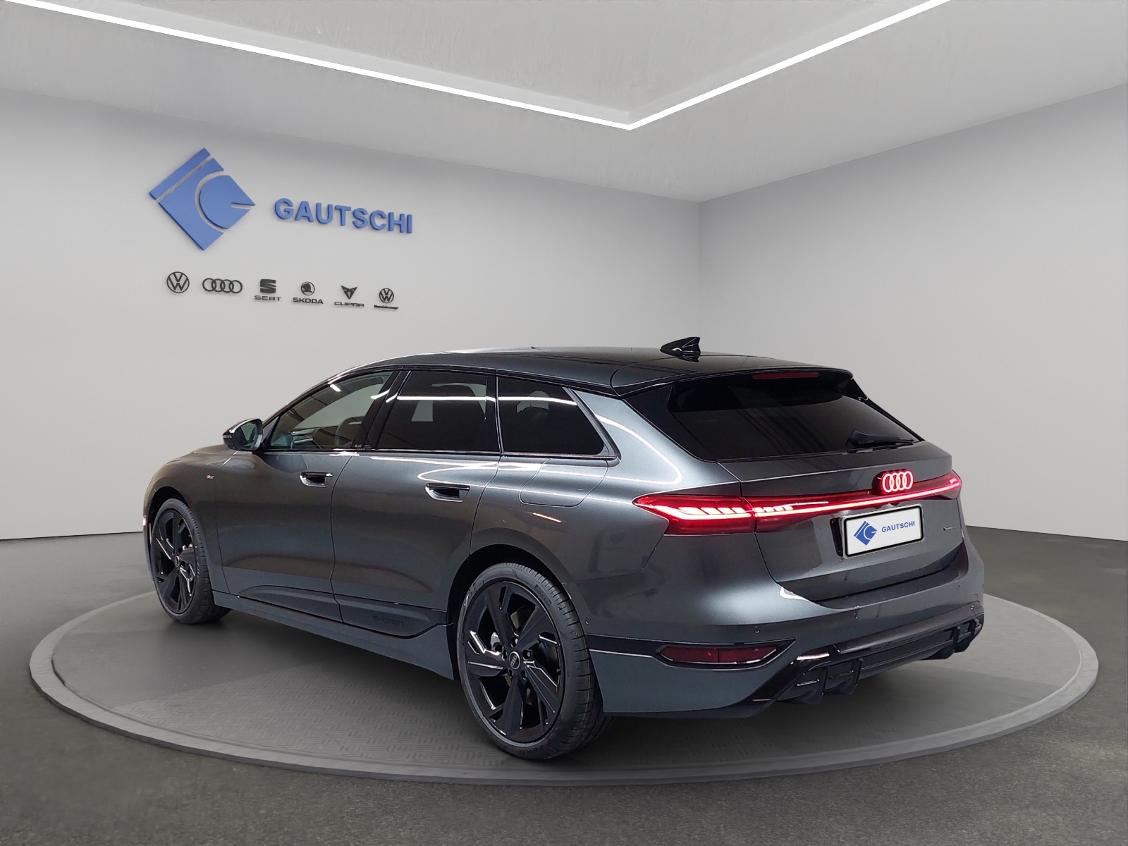 AUDI A6 Avant e-tron quattro-image-2