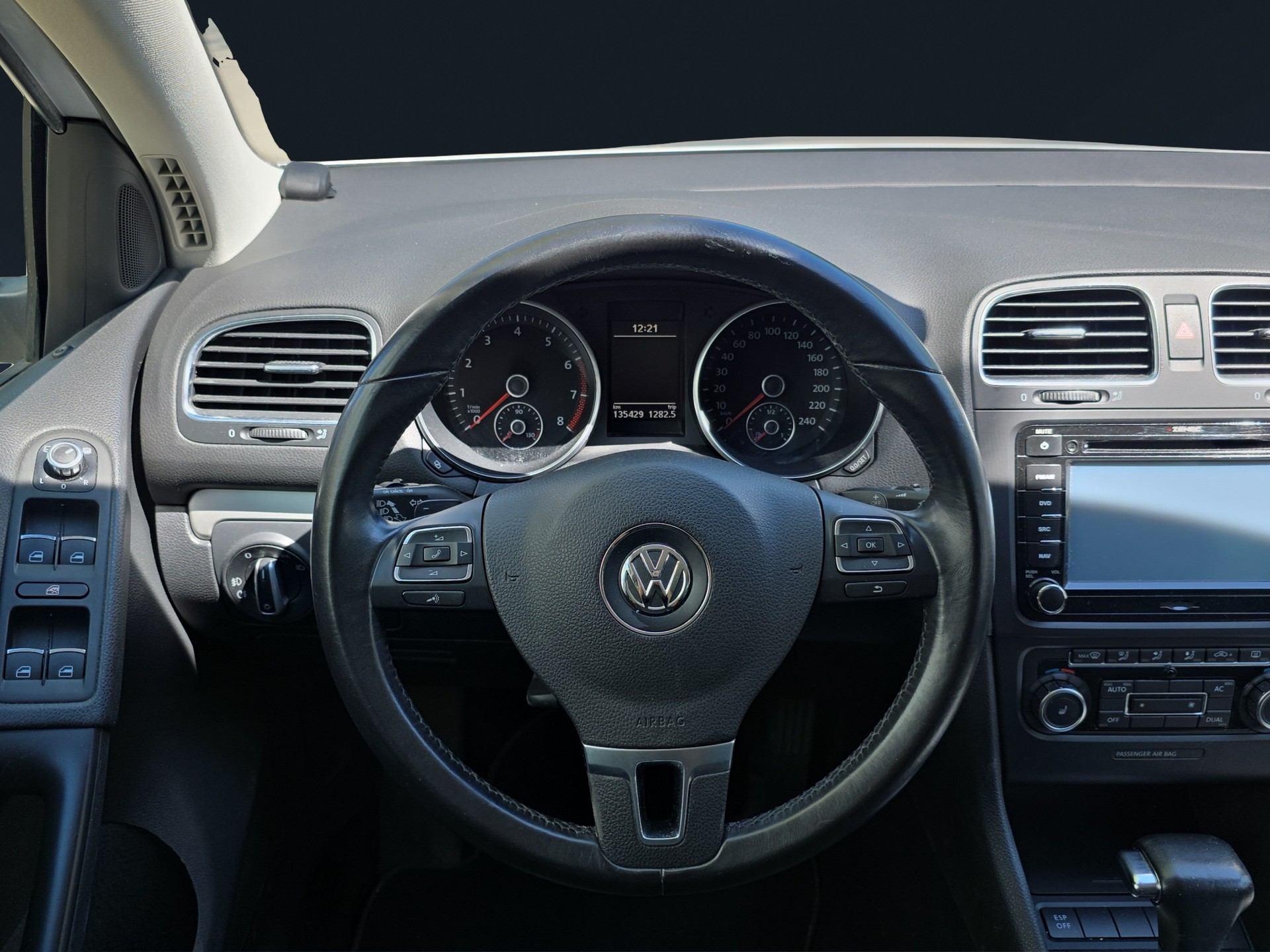 VW Golf 1.4 TSI Highline DSG-image-11