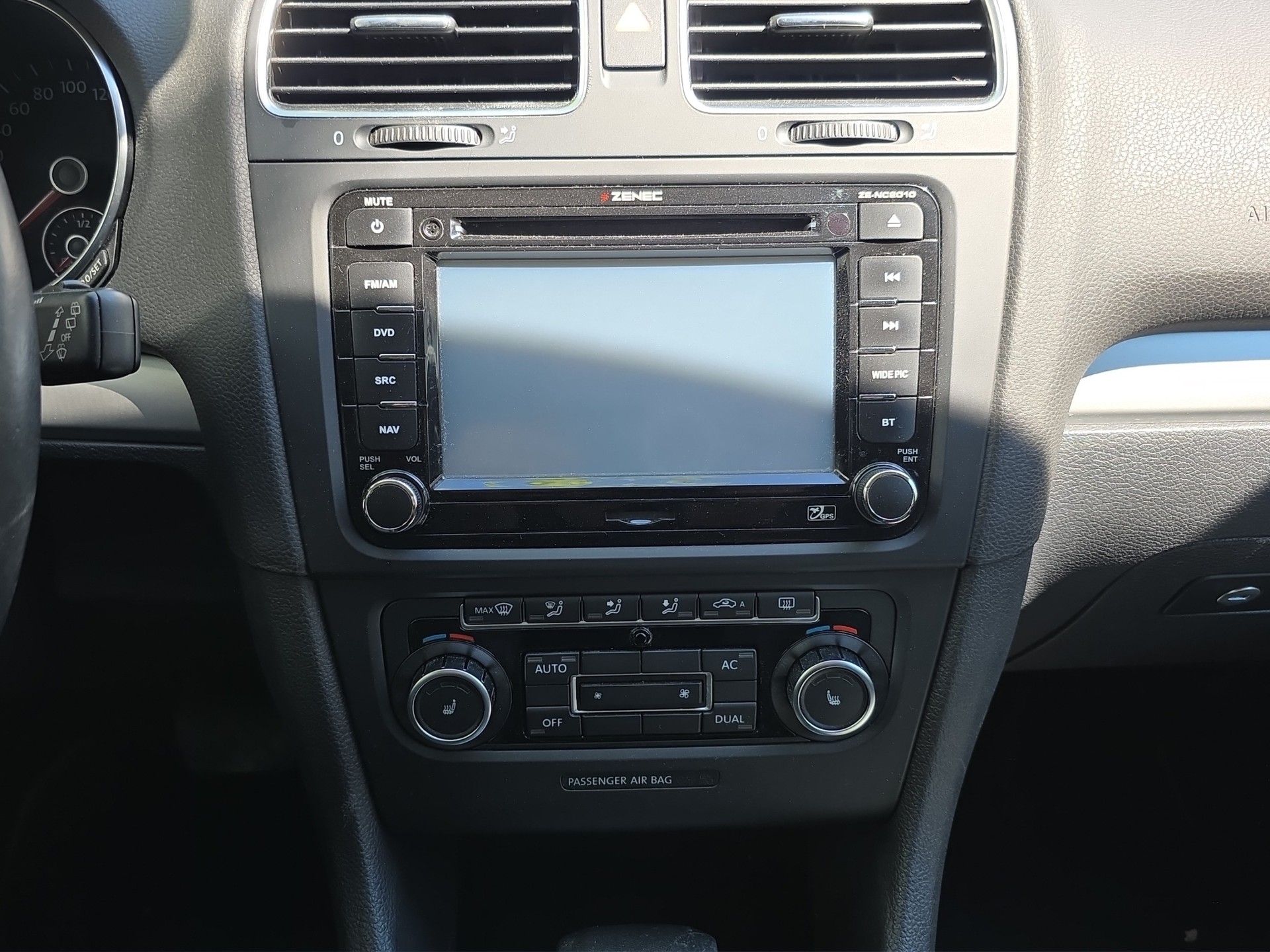 VW Golf 1.4 TSI Highline DSG-image-13