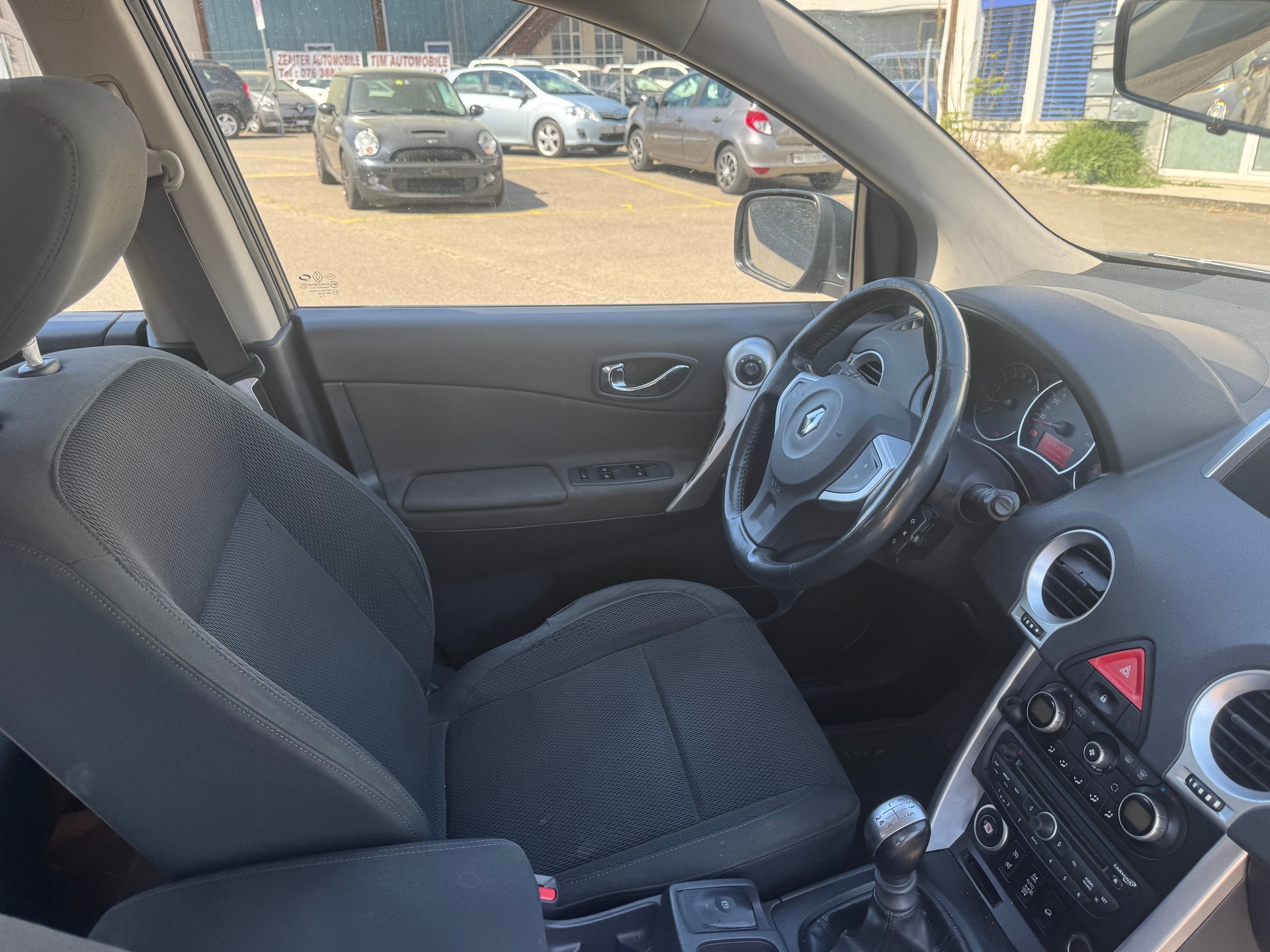 RENAULT Koleos 2.5 Dynamique 4x4-image-7