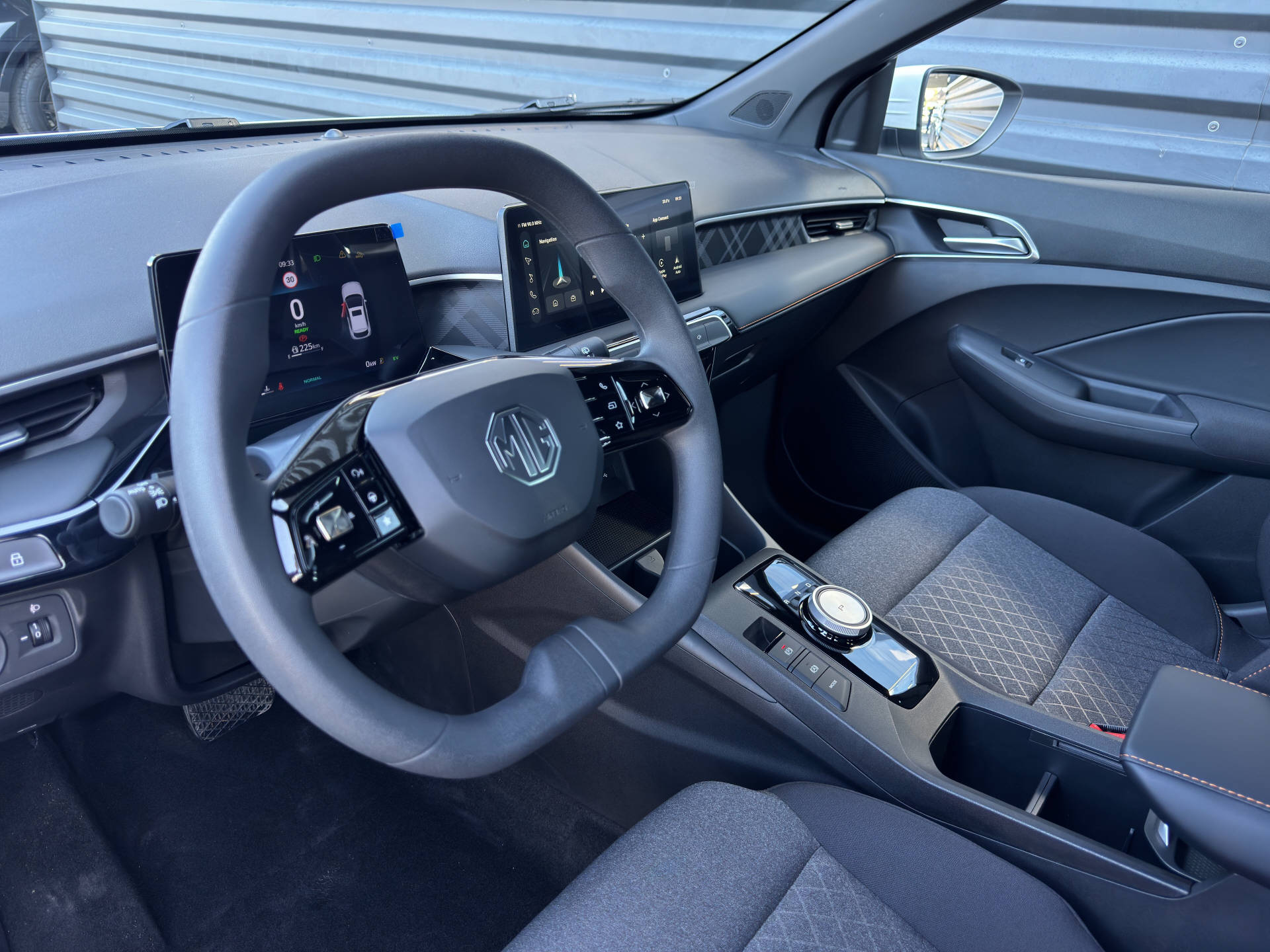 MG 3 1.5 Hybrid Luxury-image-12