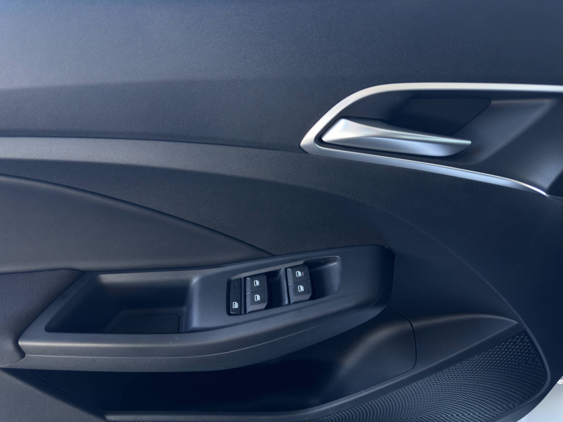 MG 3 1.5 Hybrid Luxury-image-6