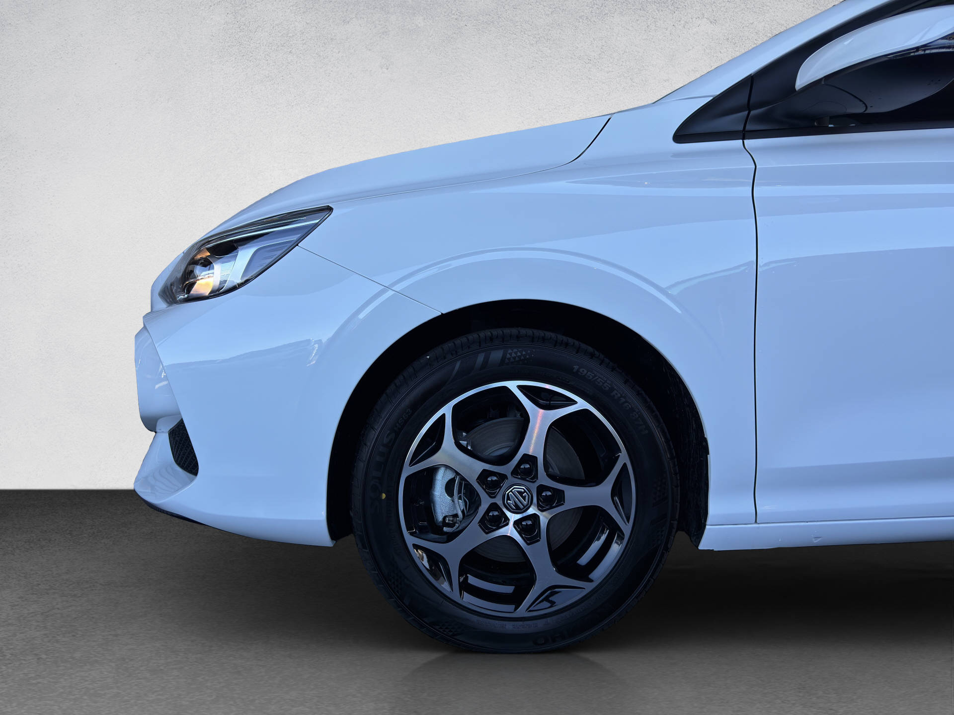 MG 3 1.5 Hybrid Luxury-image-5