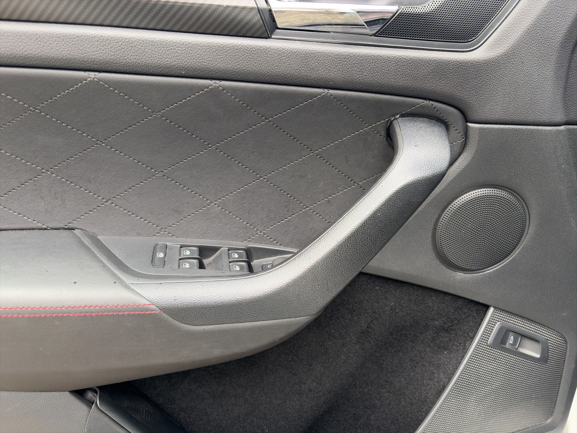 SKODA Kodiaq 2.0 TSI 4x4 RS-image-13