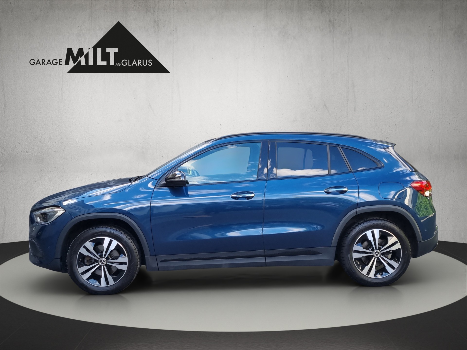 MERCEDES-BENZ GLA 200 Progressive-image-3