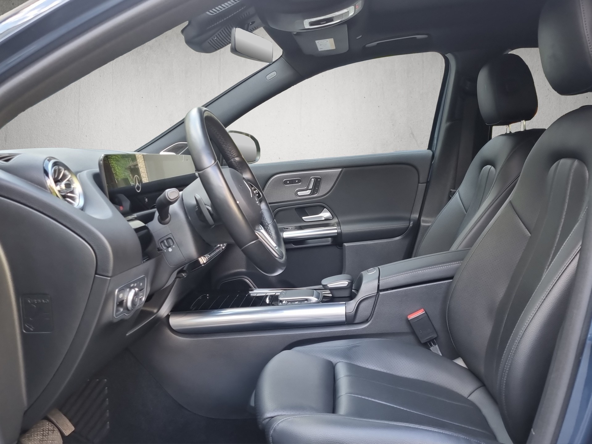 MERCEDES-BENZ GLA 200 Progressive-image-8