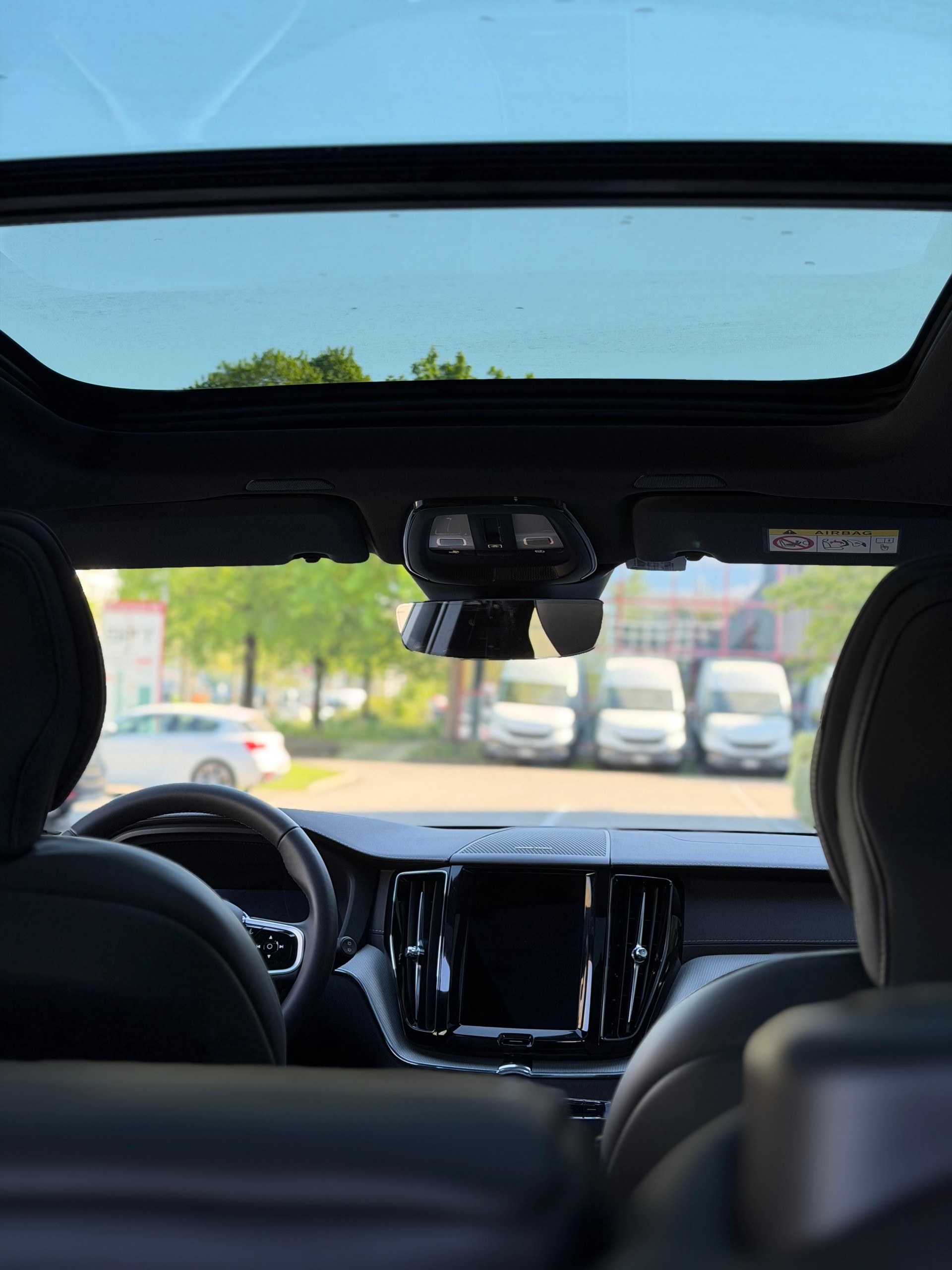 VOLVO XC60 T8 eAWD PluginHybrid Ultra Dark Geartronic-image-8