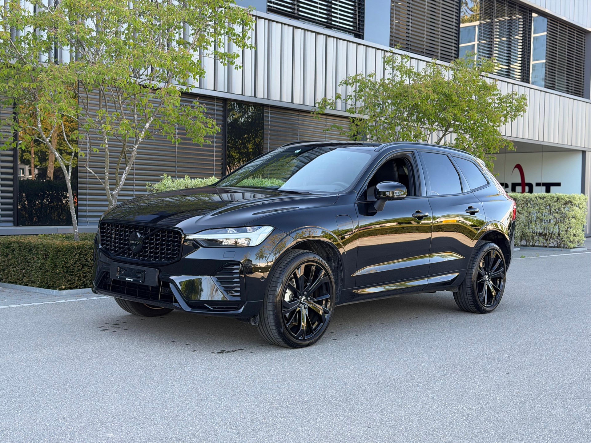 VOLVO XC60 T8 eAWD PluginHybrid Ultra Dark Geartronic-image-5