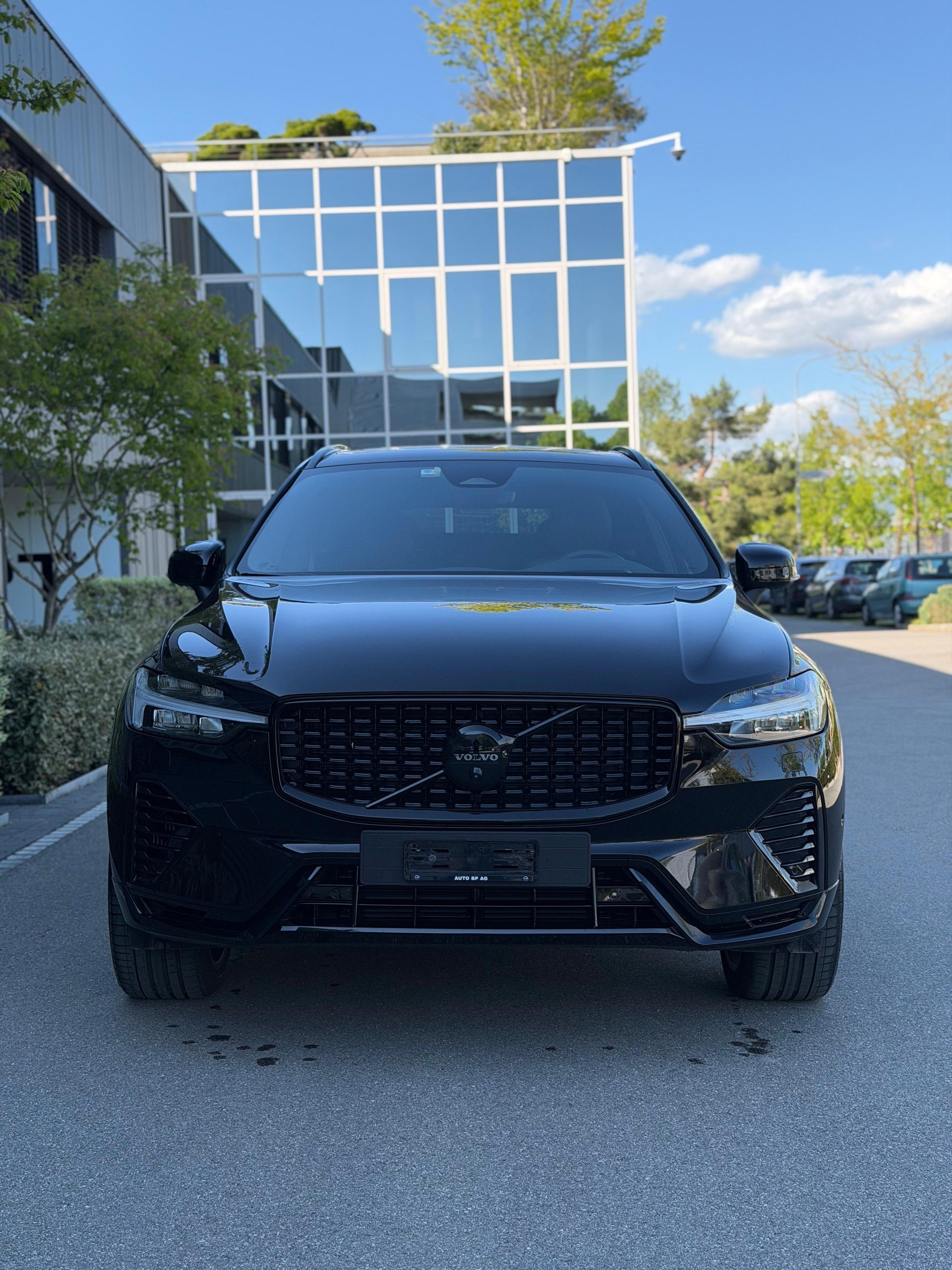 VOLVO XC60 T8 eAWD PluginHybrid Ultra Dark Geartronic-image-3