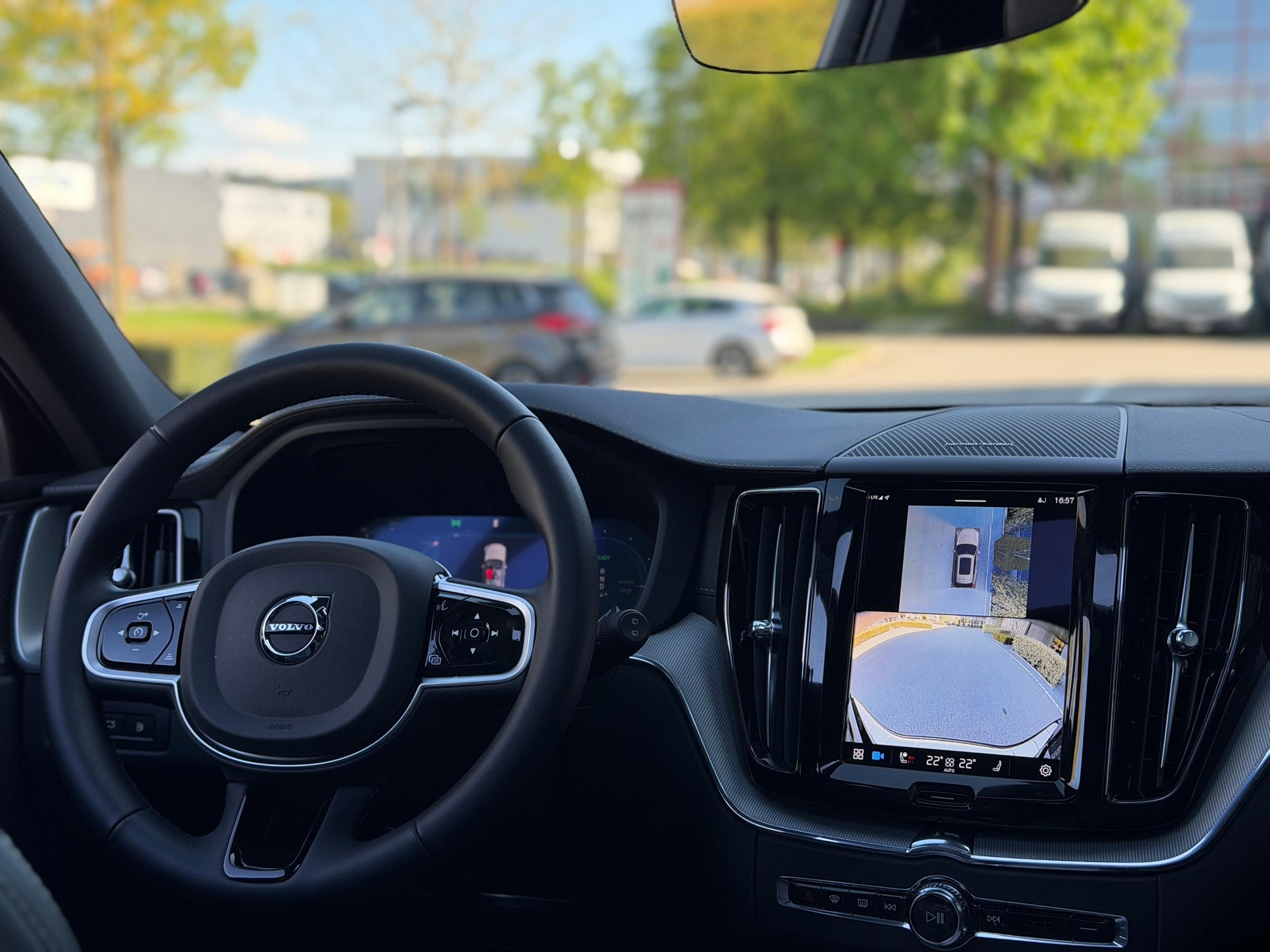 VOLVO XC60 T8 eAWD PluginHybrid Ultra Dark Geartronic-image-9