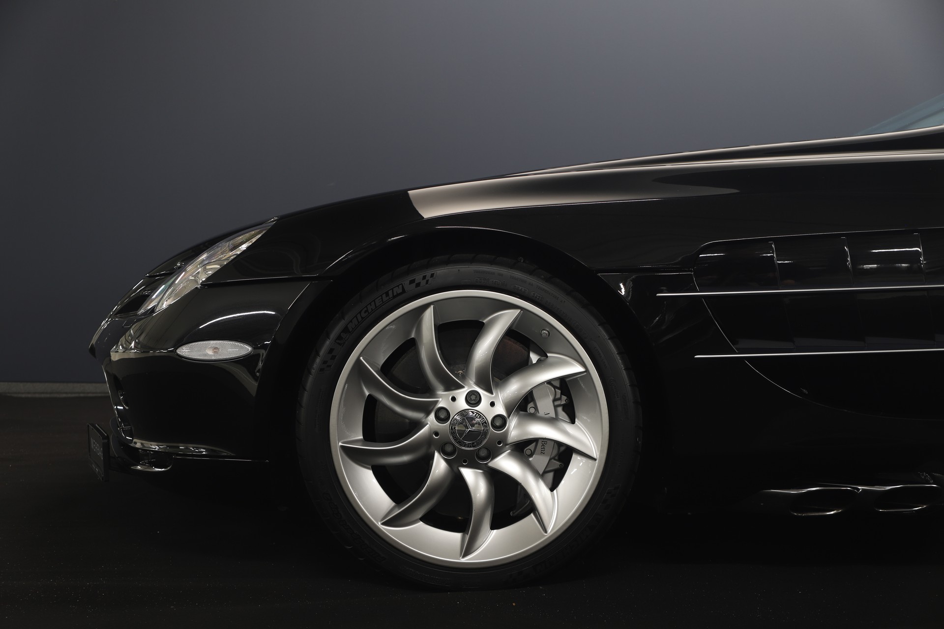 MERCEDES-BENZ SLR-image-5