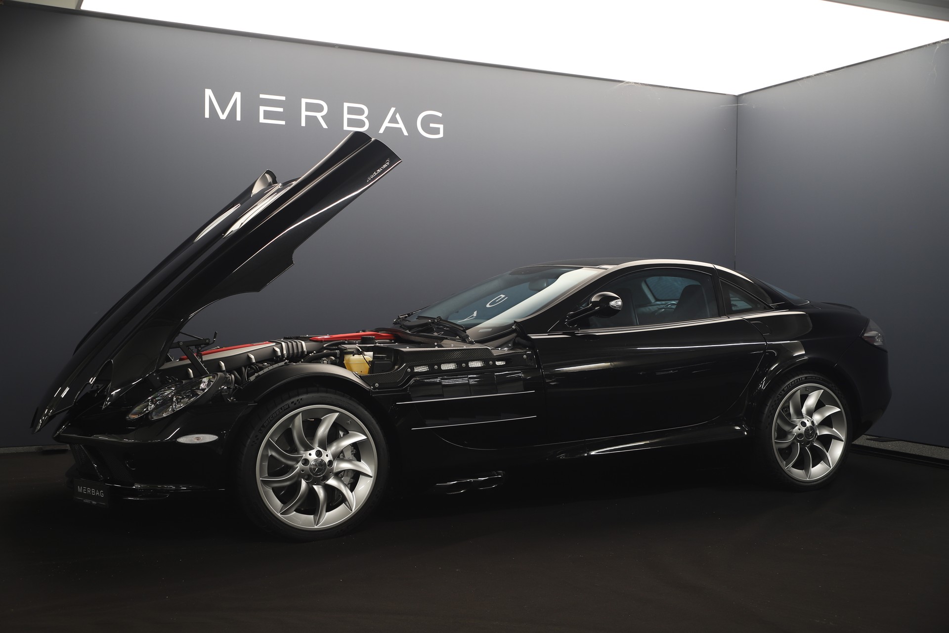 MERCEDES-BENZ SLR-image-8