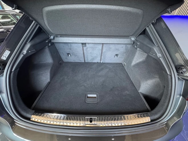 AUDI Q3 40 TDI advanced quattro S-tronic-image-11