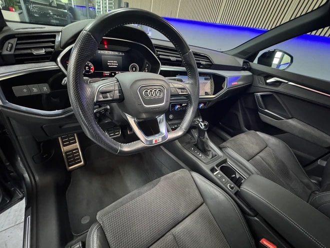AUDI Q3 40 TDI advanced quattro S-tronic-image-9