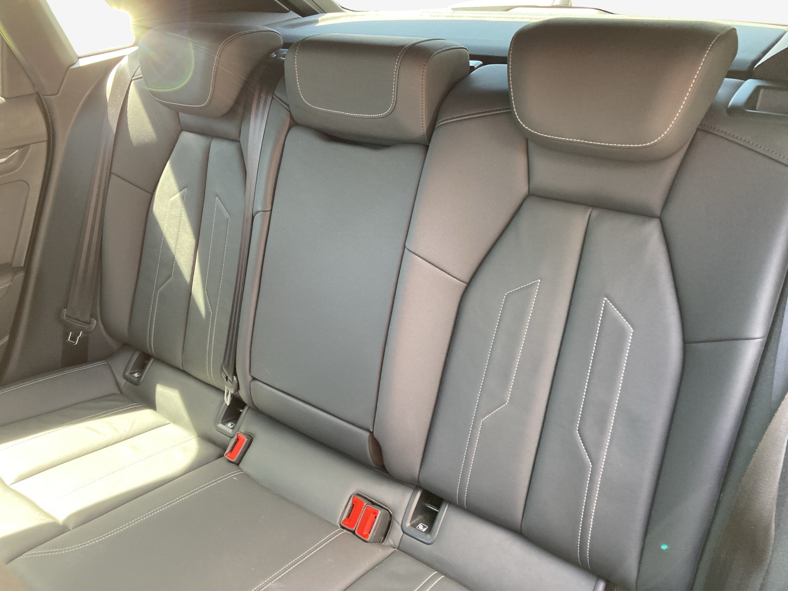 AUDI A3 Sportback 40 TFSI S line quattro S-tronic-image-11