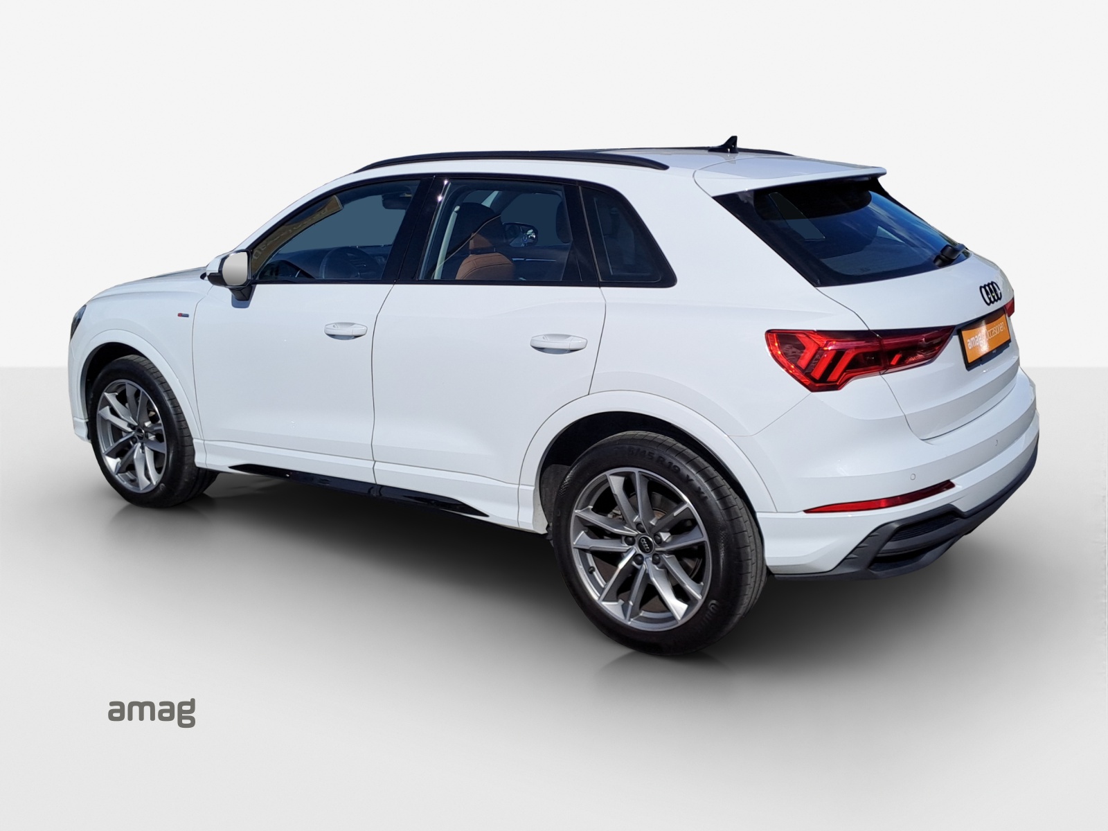 AUDI Q3 Sportback 45 TFSI S line quattro S-tronic-image-2