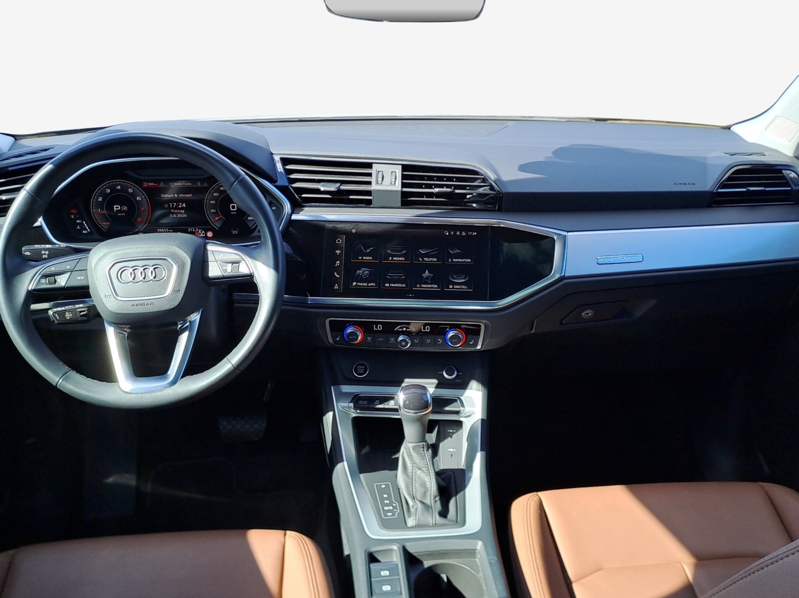 AUDI Q3 45 TFSI S line quattro S-tronic-image-8