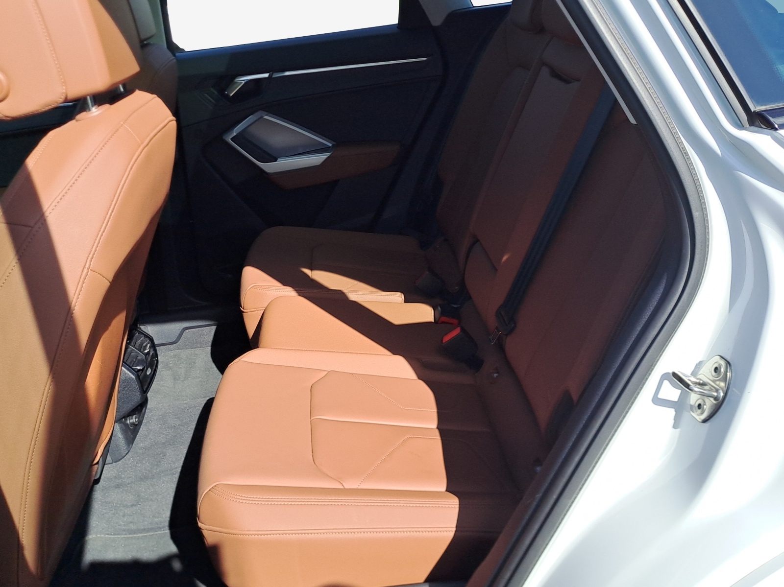 AUDI Q3 Sportback 45 TFSI S line quattro S-tronic-image-11