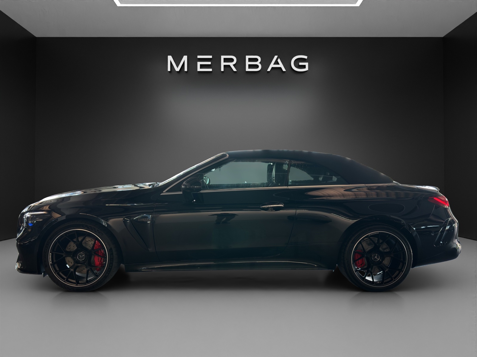 MERCEDES-BENZ CLE AMG 53 Cabrio 4Matic+-image-2