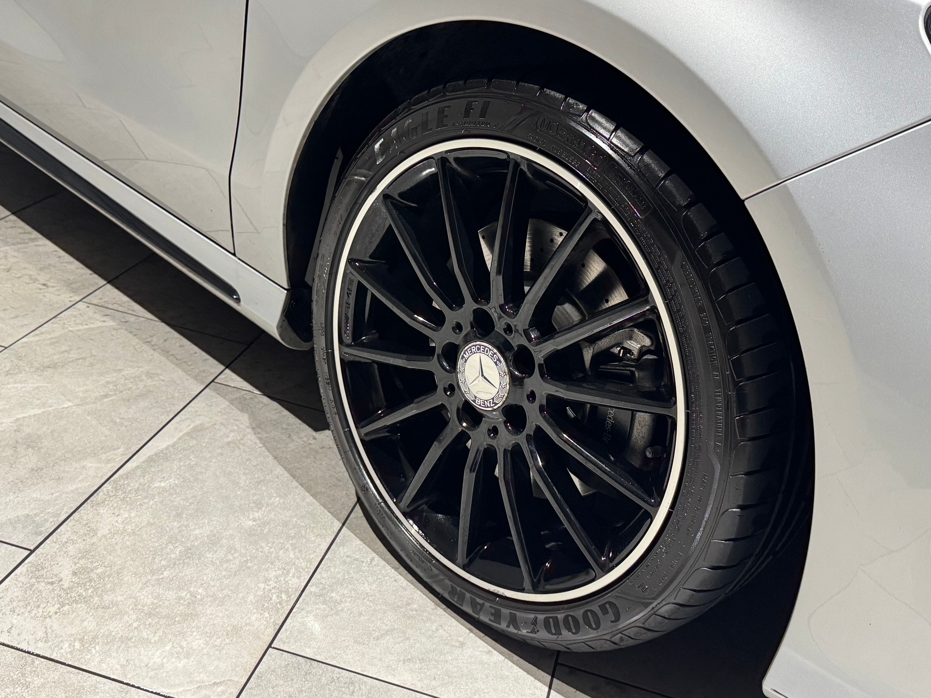 MERCEDES-BENZ CLA 250 AMG Line 7G-DCT 4Matic | 1.Hand | CH |-image-11