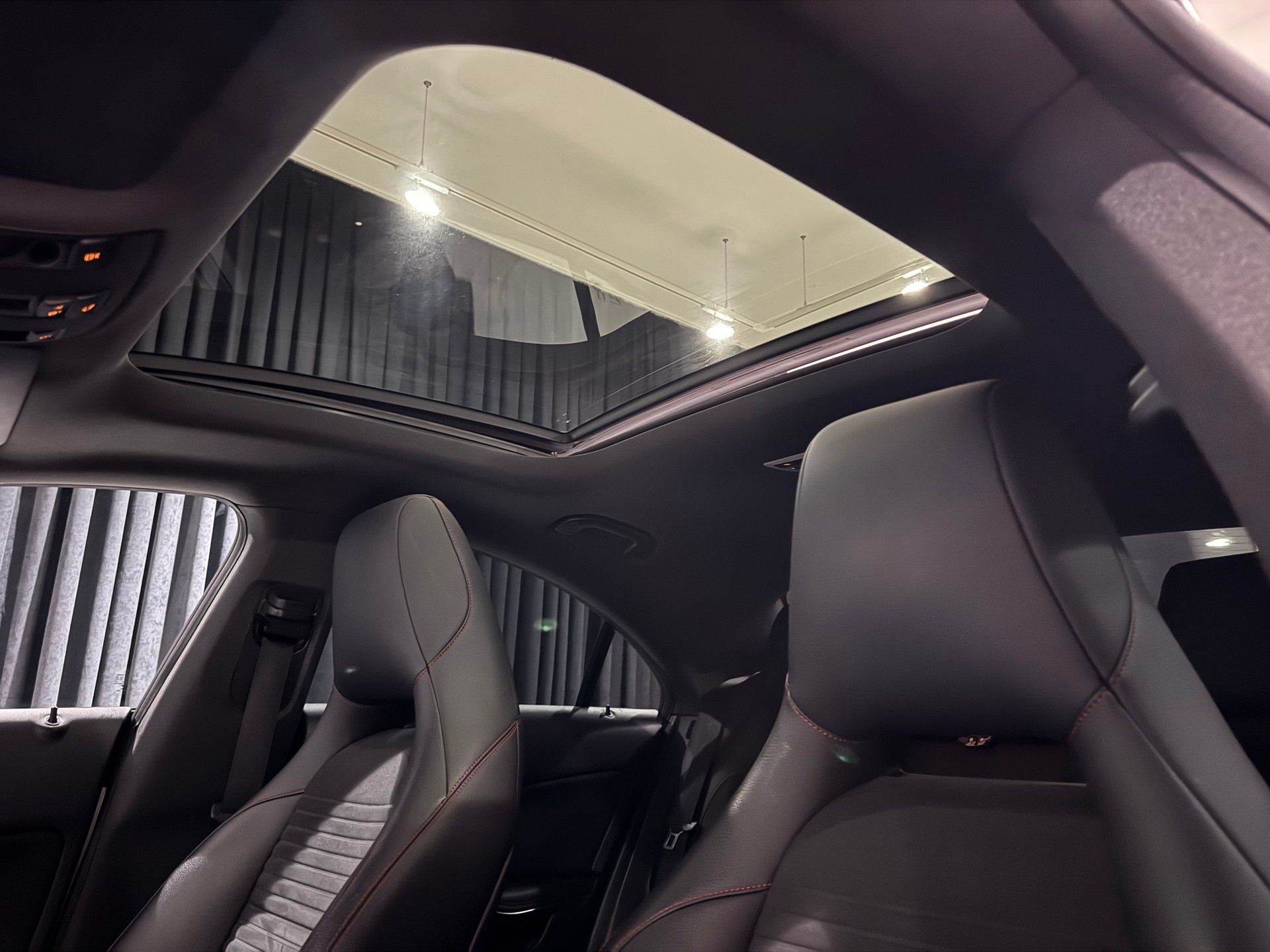 MERCEDES-BENZ CLA 250 AMG Line 7G-DCT 4Matic | 1.Hand | CH |-image-15