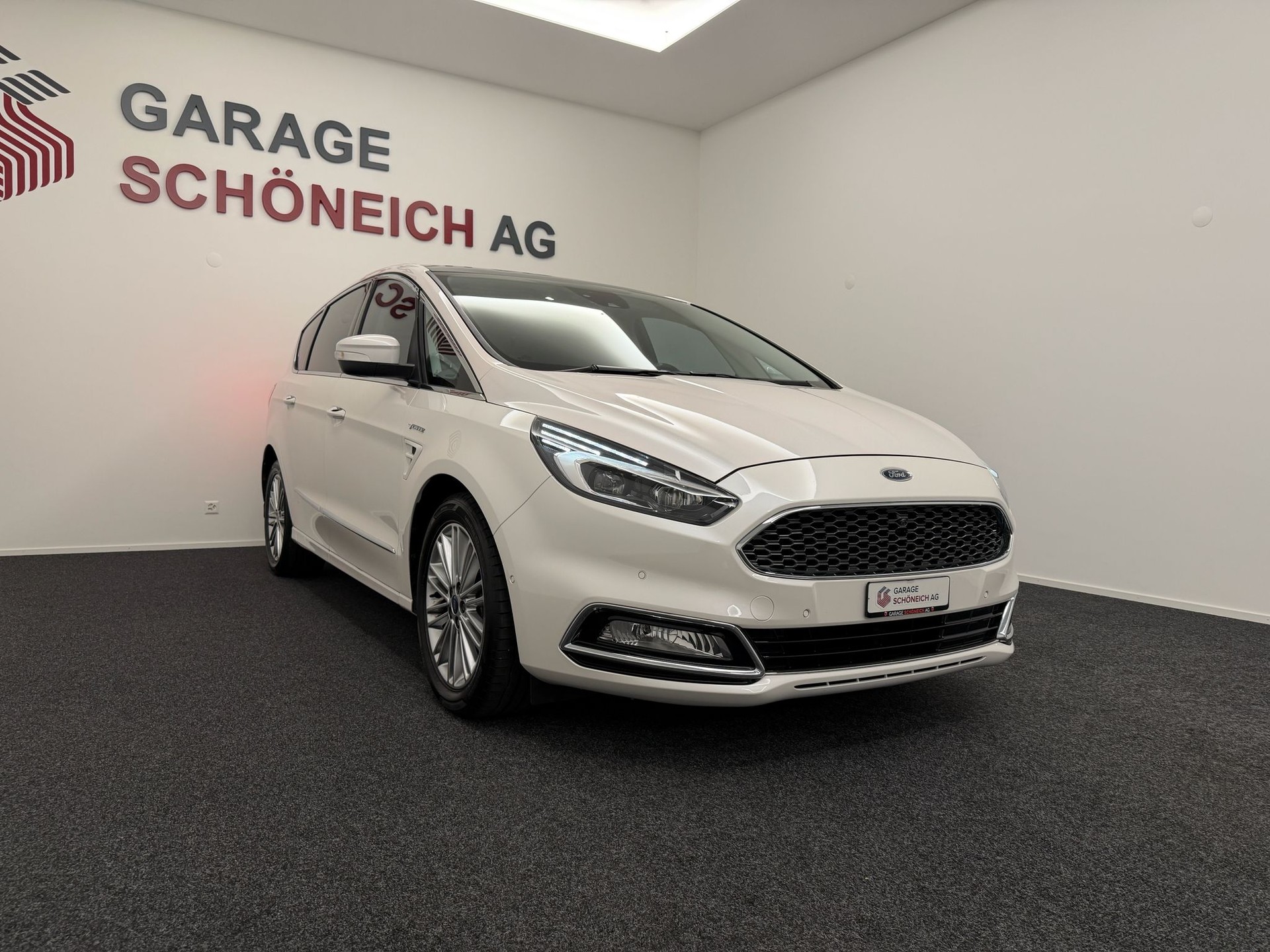 FORD S-Max 2.0 TDCi Vignale Automatic-image-1