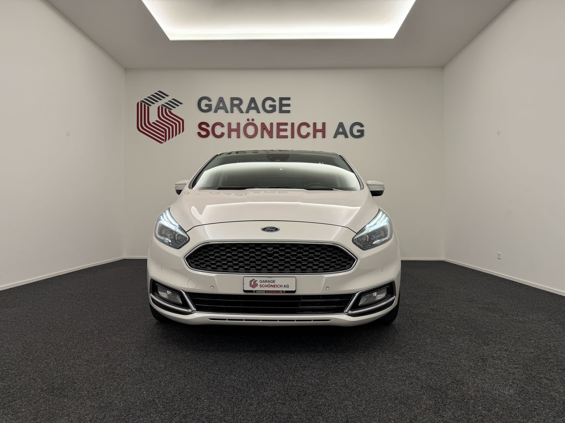 FORD S-Max 2.0 TDCi Vignale Automatic-image-2