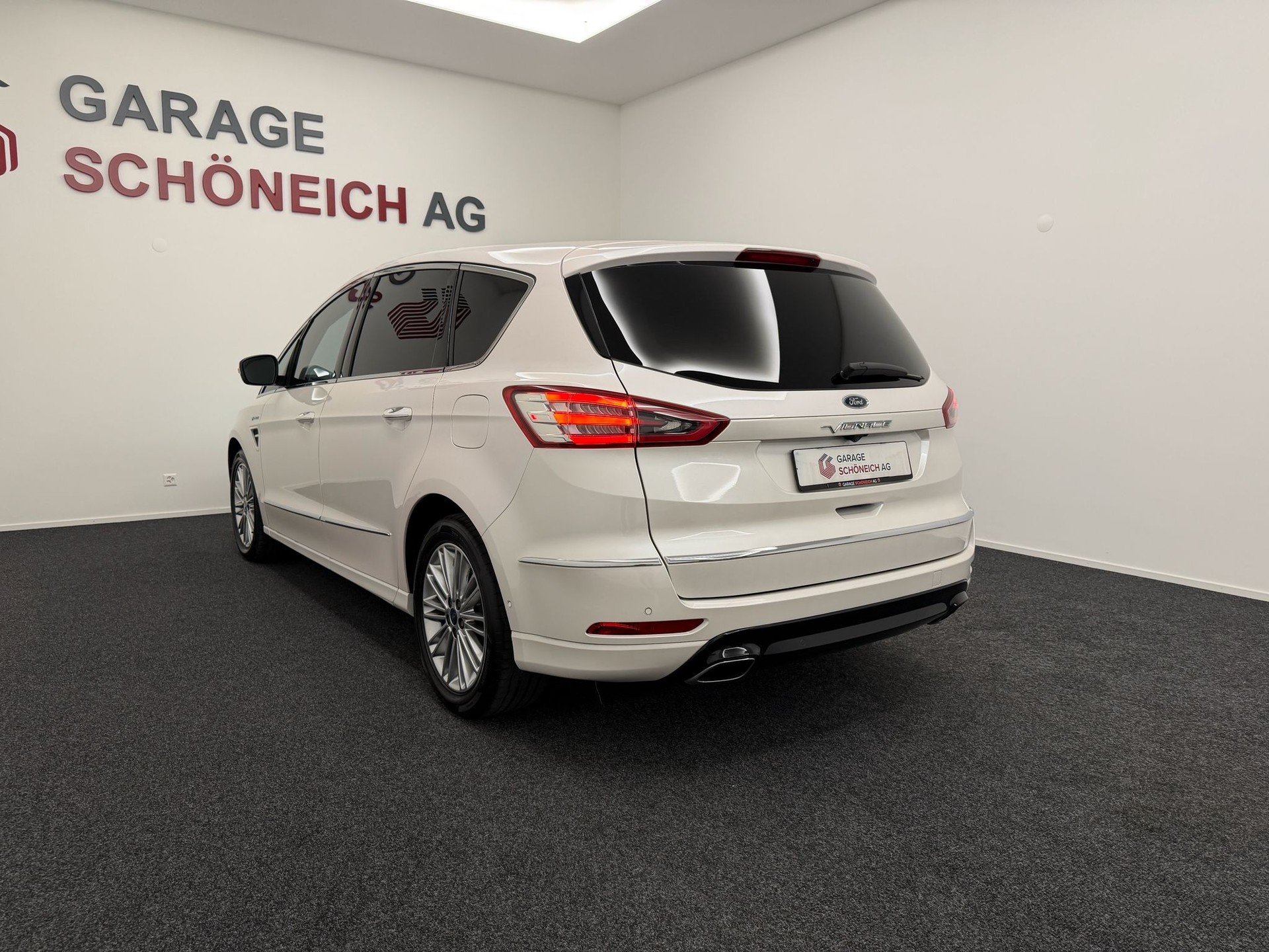 FORD S-Max 2.0 TDCi Vignale Automatic-image-6