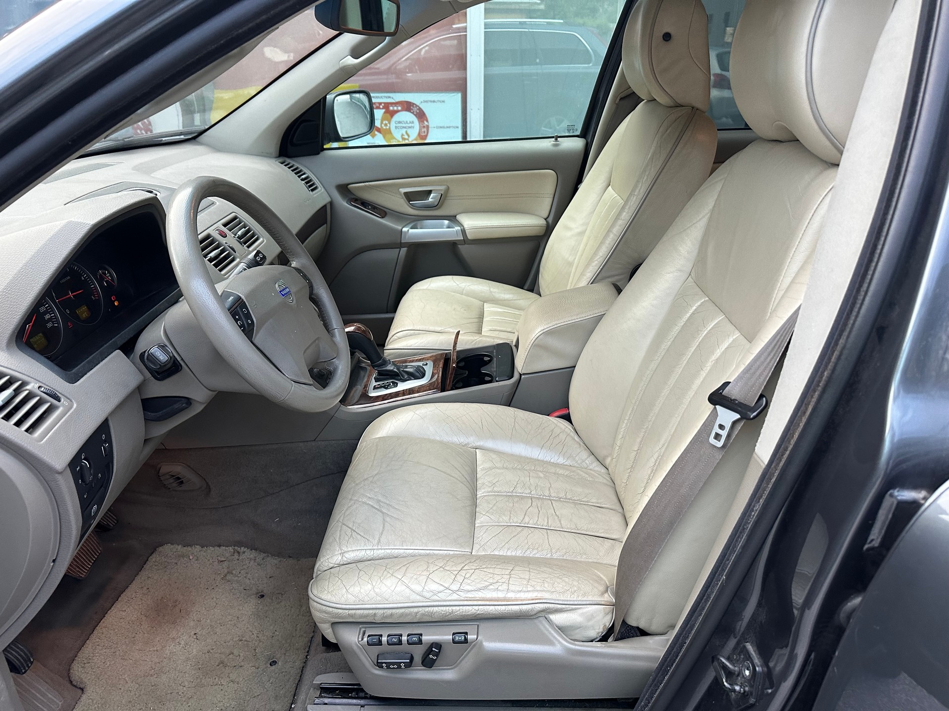 VOLVO XC90 D5 AWD Executive Geartronic-image-8