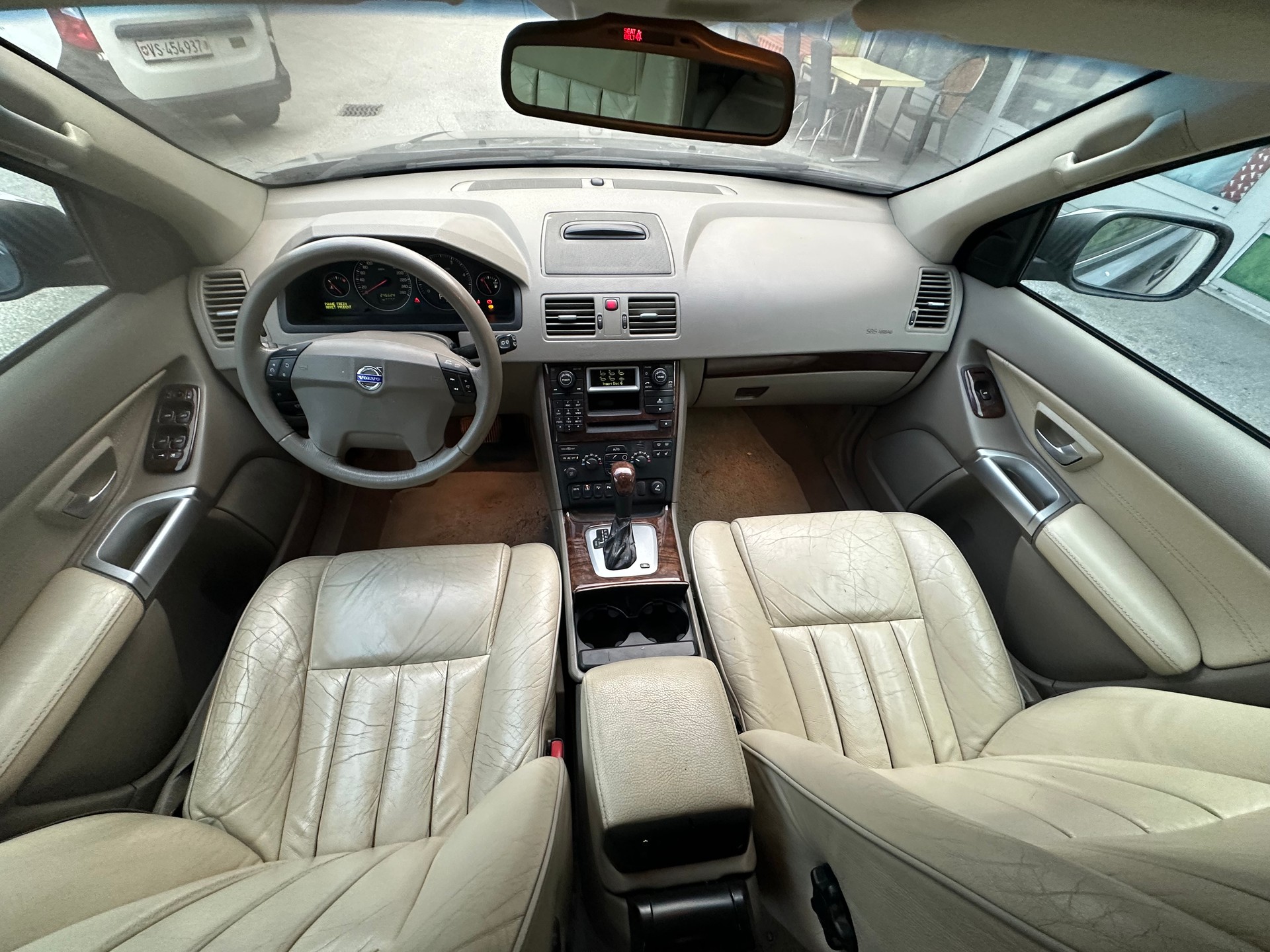 VOLVO XC90 D5 AWD Executive Geartronic-image-6