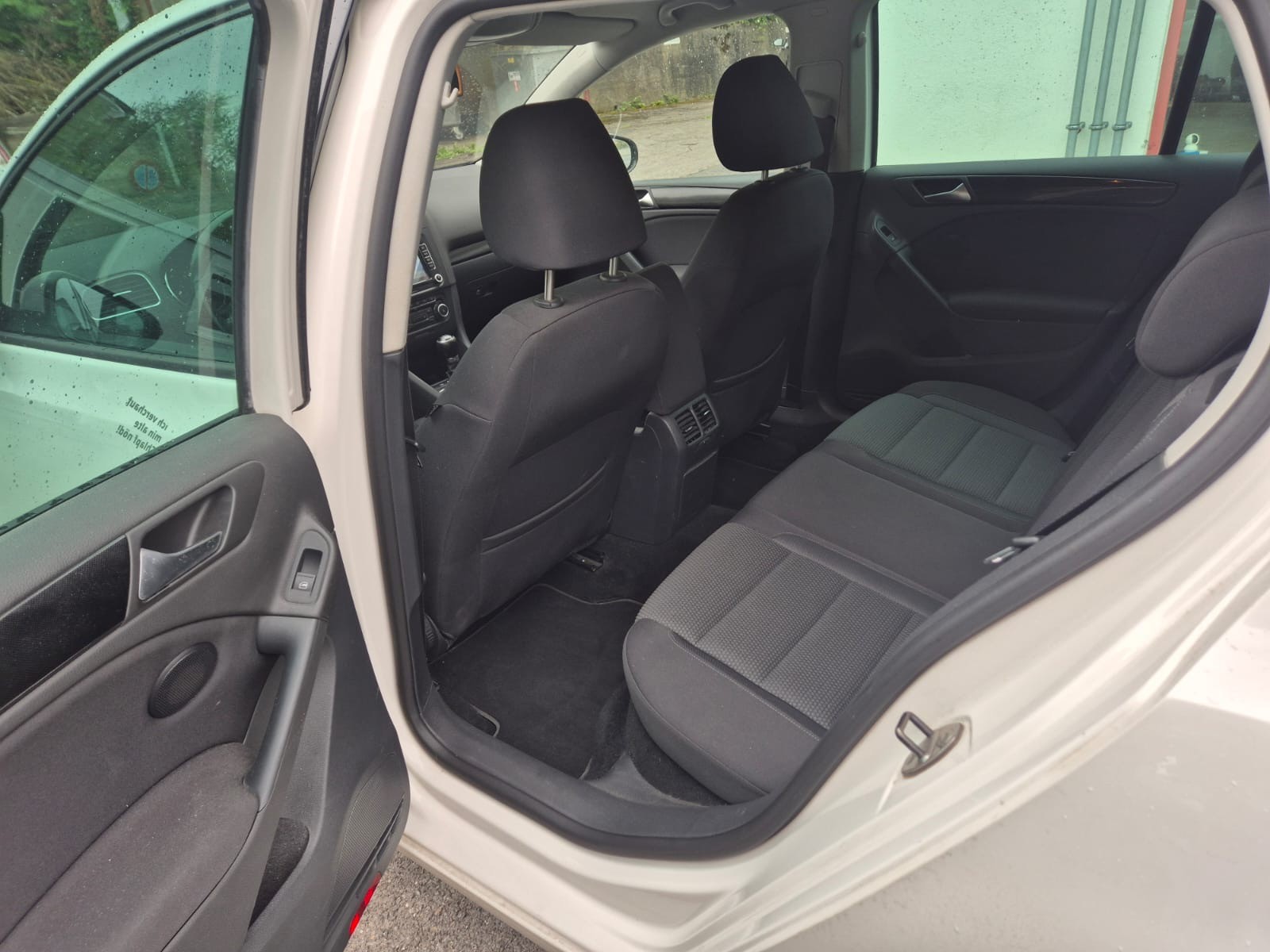 VW Golf 1.4 TSI Highline-image-11