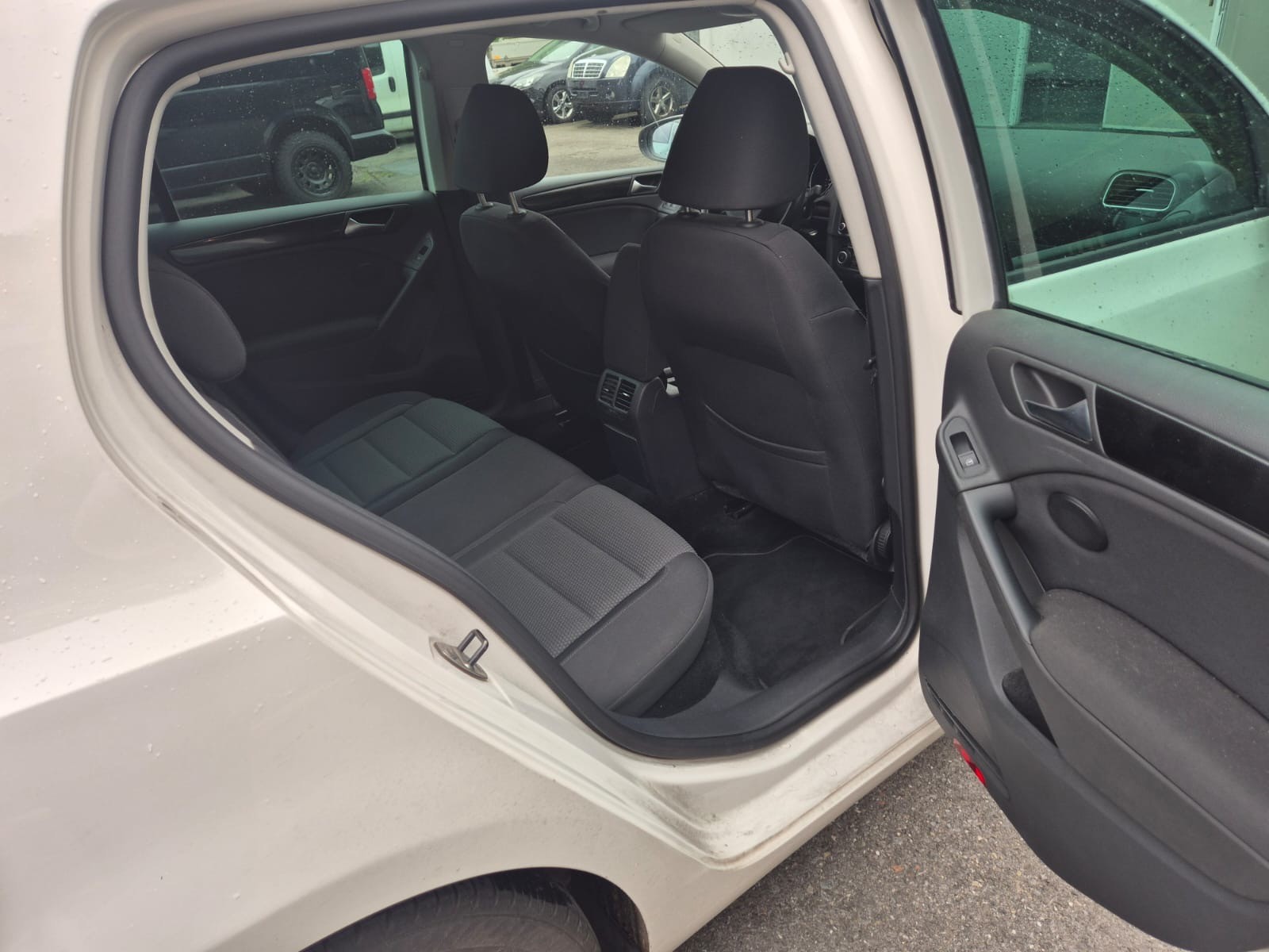VW Golf 1.4 TSI Highline-image-10