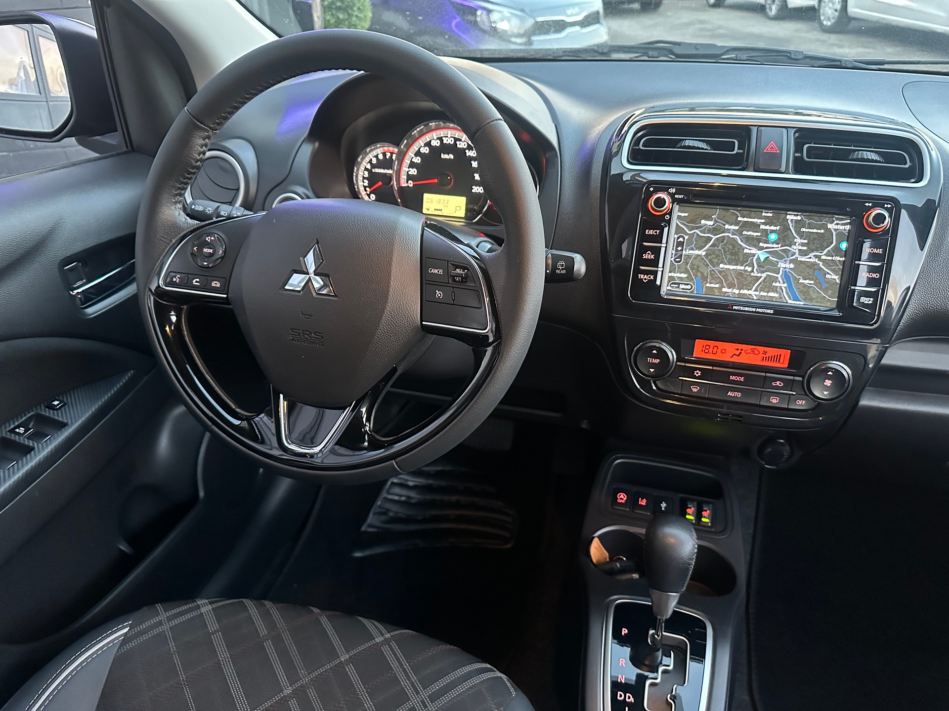 MITSUBISHI Space Star 1.2 Diamond CVT-image-15
