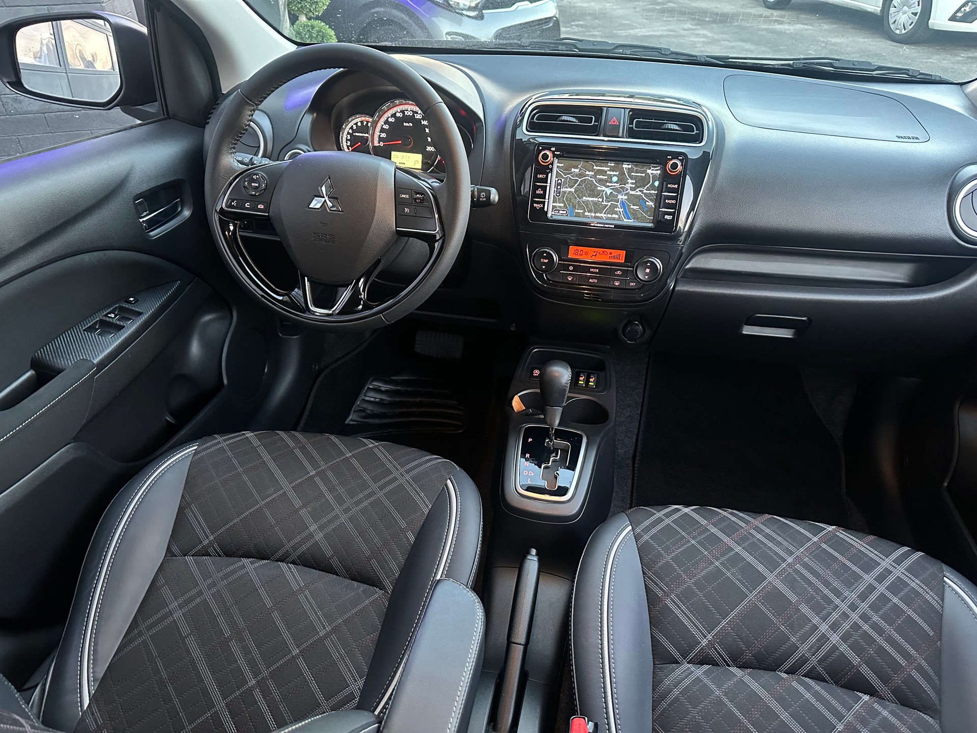 MITSUBISHI Space Star 1.2 Diamond CVT-image-17